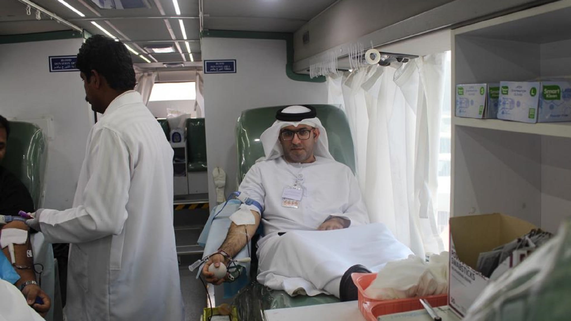 صورة بعنوان: مستشفى الكويت بالشارقة يرفع الوعي المجتمعي بأهمية التبرع بالدم 