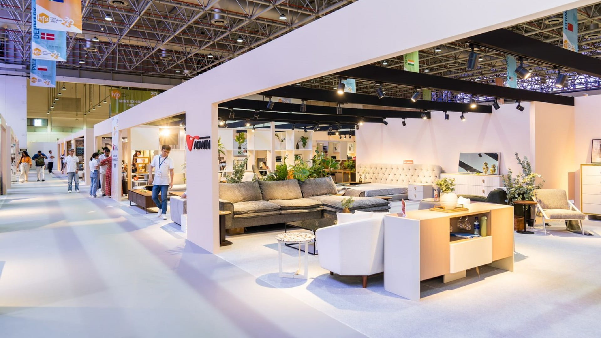 صورة بعنوان: إكسبو الشارقة يطلق فعاليات معرض "هايف للأثاث" بدورته الثالثة 