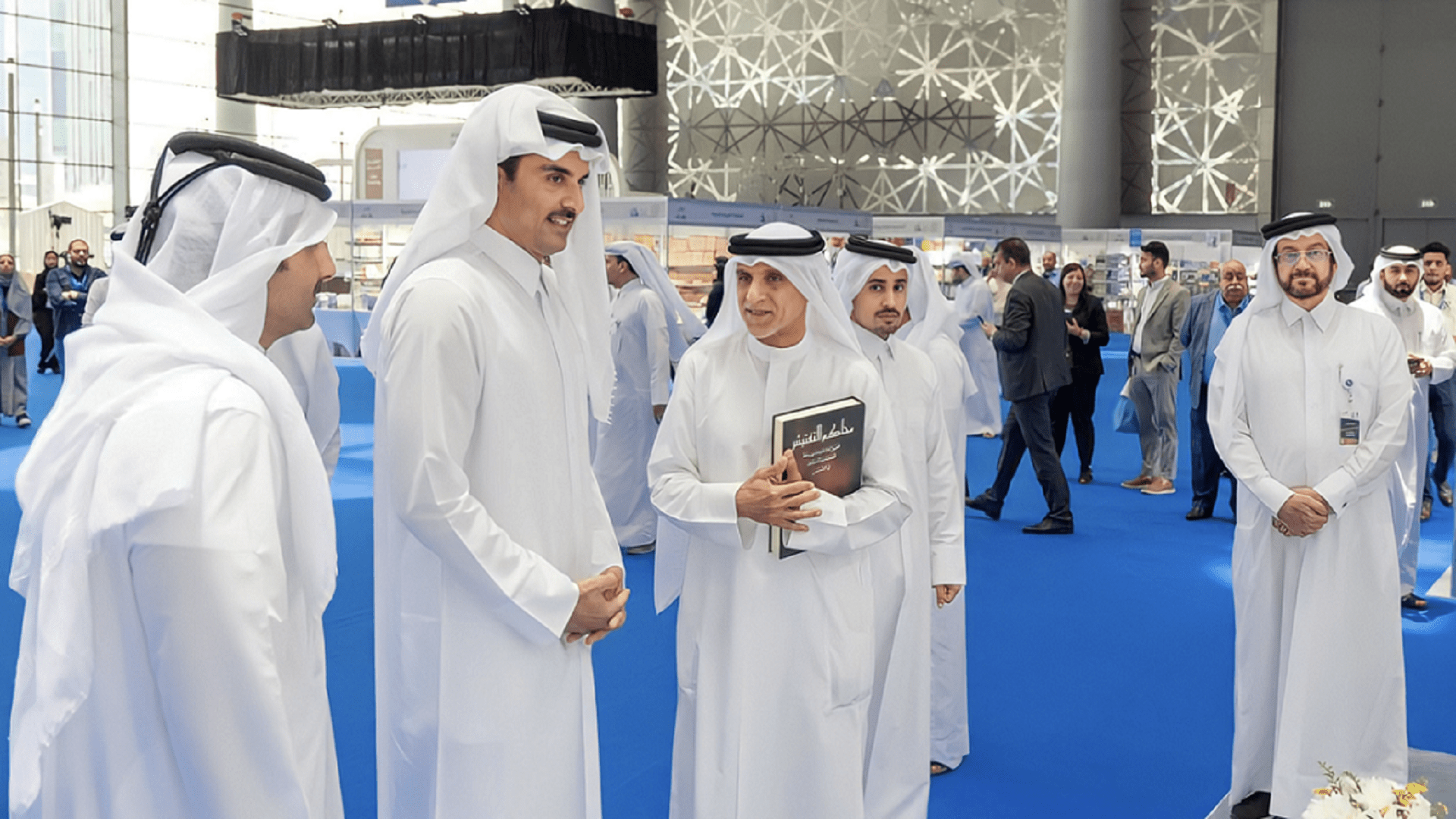 صورة بعنوان: "الشارقة للكتاب" تستعرض جهودها لدعم صناعة النشر في "الدوحة للكتاب" 