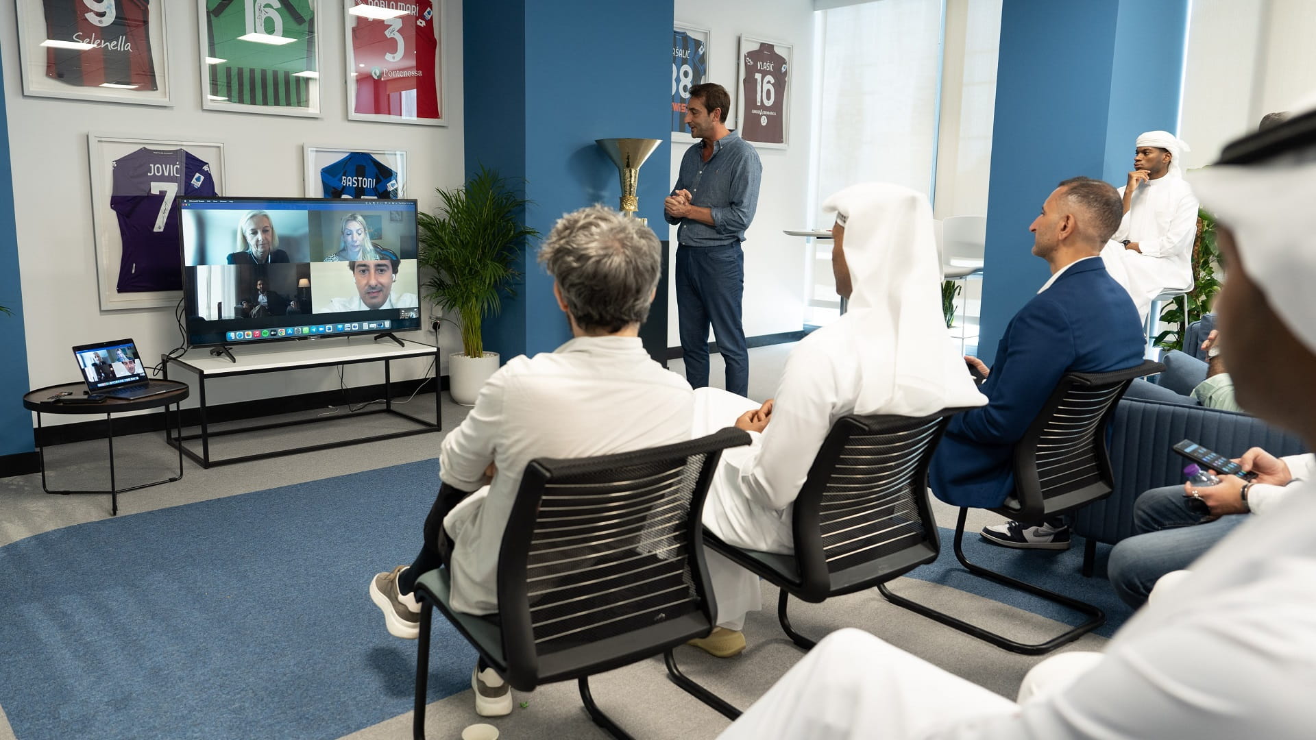 صورة بعنوان: الدوري الإيطالي يفتتح بأبوظبي أول مكتب بالشرق الأوسط وشمال إفريقيا 