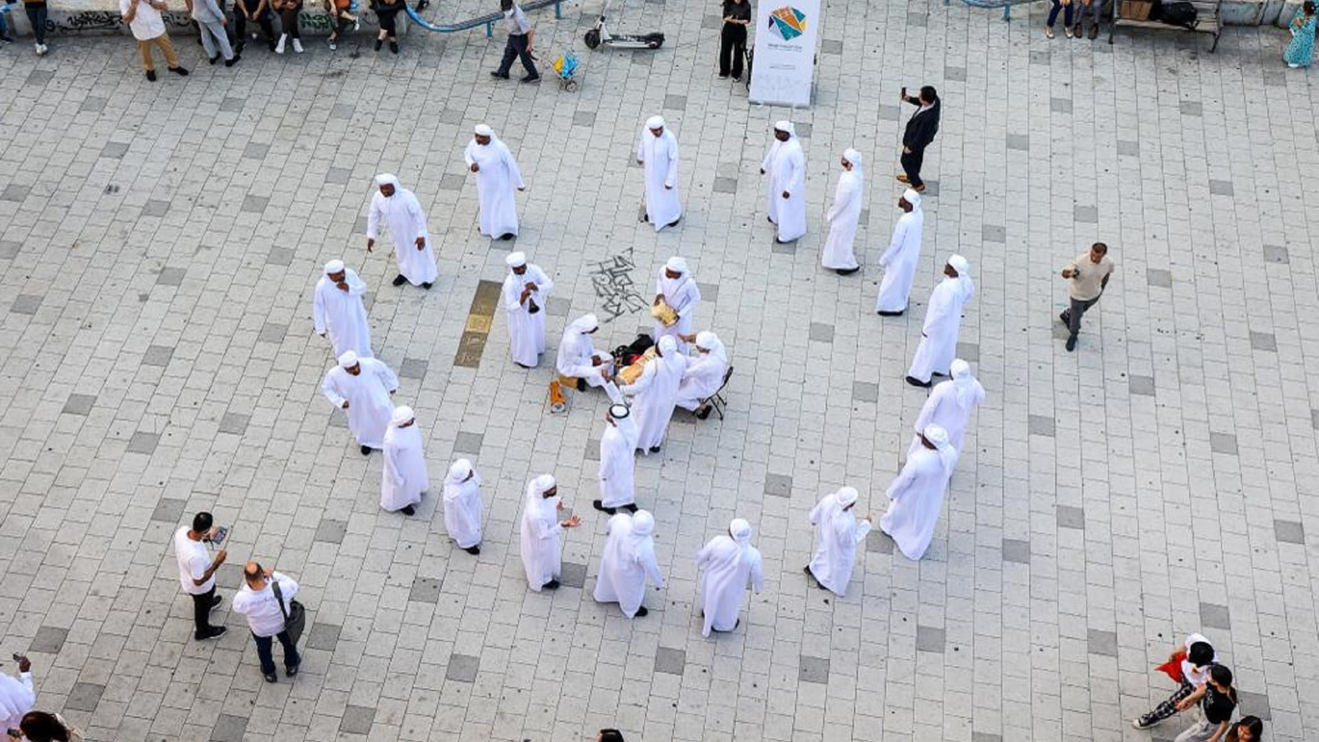 صورة بعنوان: "الشارقة للتراث" يبني جسوراً للتواصل مع الشعوب بمعرض سيؤول للكتاب 