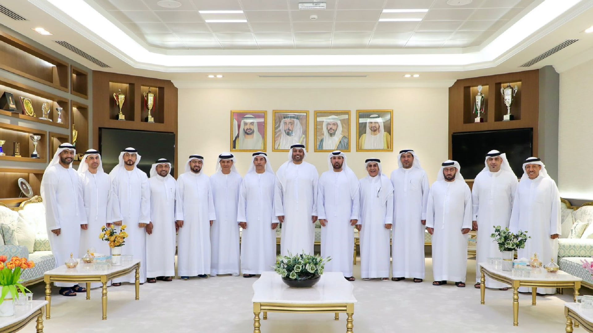 صورة بعنوان: الحزامي يزور نادي دبا الحصن ويؤكد على دعمه لمواصلة نجاحاته  