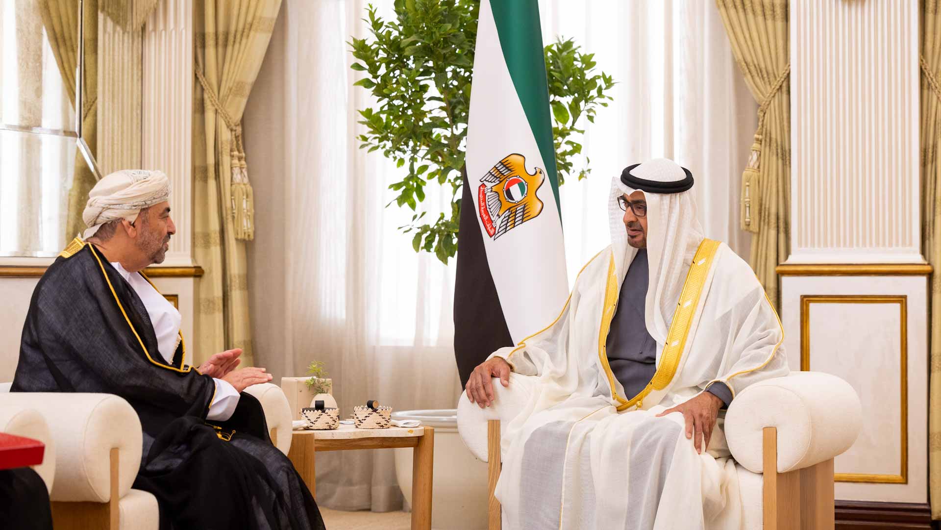 Image for the title: UAE President receives message from Sultan of Oman 