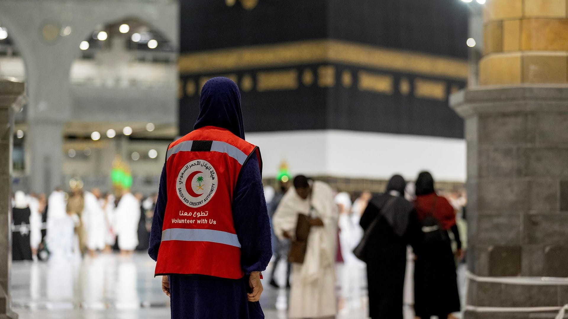 صورة بعنوان: 2300 متطوع ومتطوعة يُبادرون للمشاركة في أعمال موسم الحج 