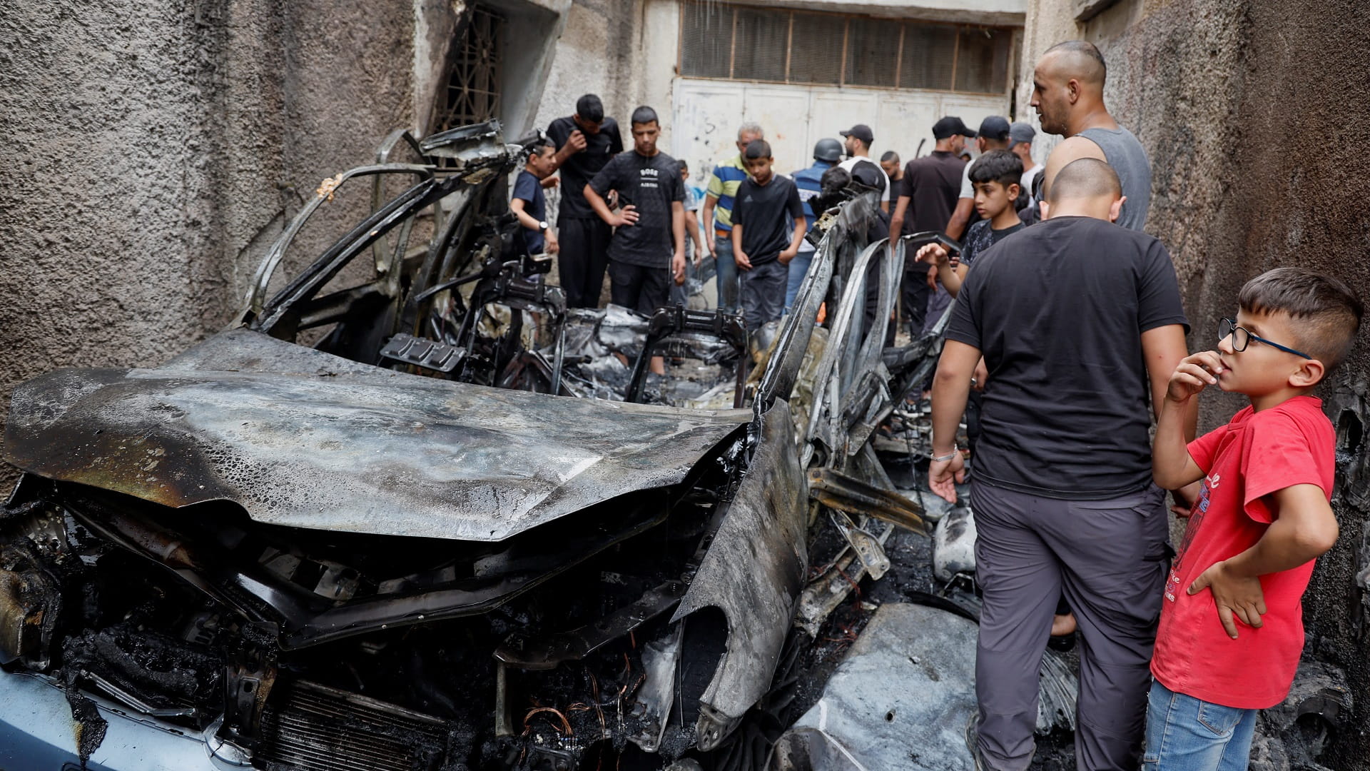 صورة بعنوان: وفاة 3 فلسطينيين في هجوم بمسيّرة إسرائيلية في الضفة الغربية 