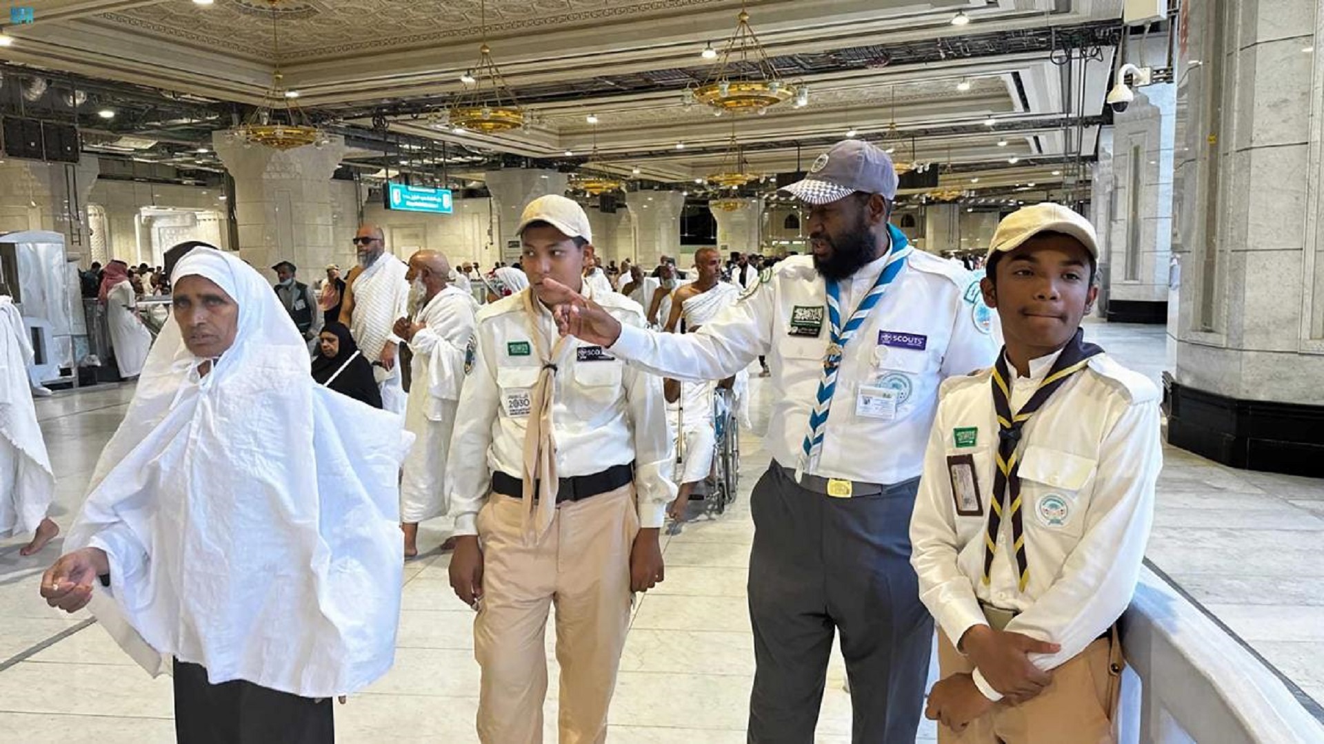 صورة بعنوان: مهنٌ في الحج توارثها أهالي مكة المكرمة عبر الزمن لخدمة ضيوف الرحمن 