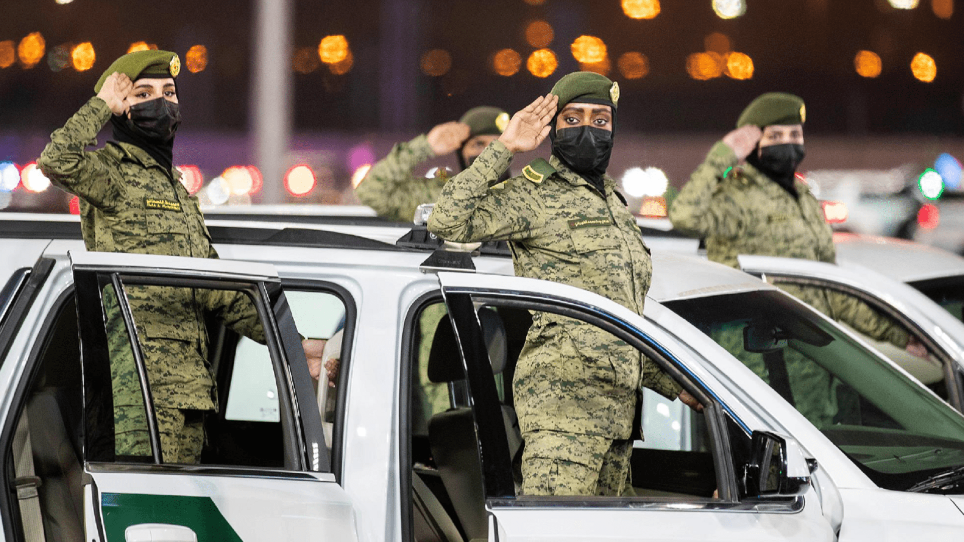 صورة بعنوان: وزير الداخلية السعودي يتفقد مشروعات تطويرية وجاهزية قوات أمن الحج 