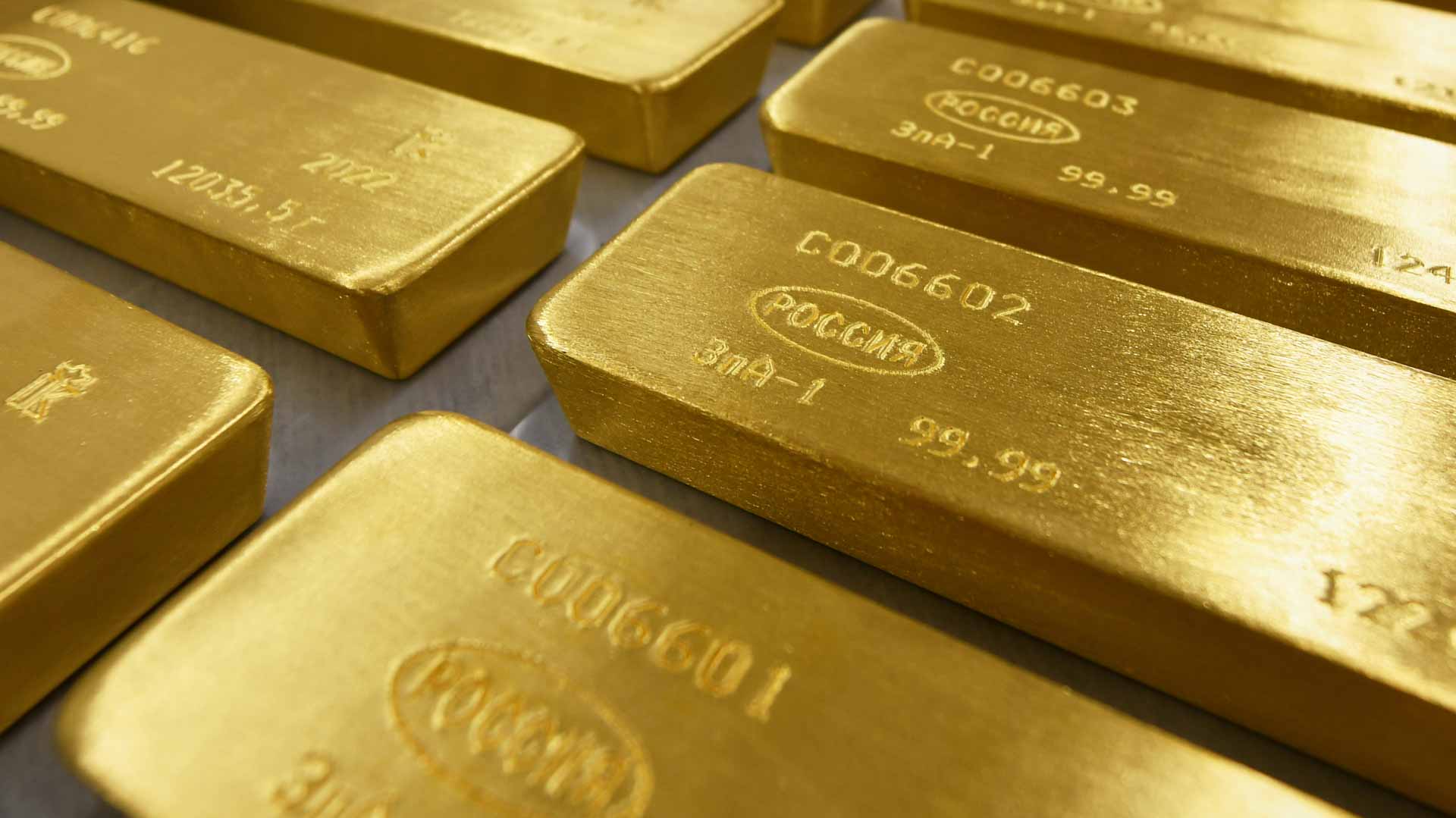 صورة بعنوان: وسط تصريحات برفع الفائدة...الذهب يتشبث بأدنى مستوى في 3 أشهر  
