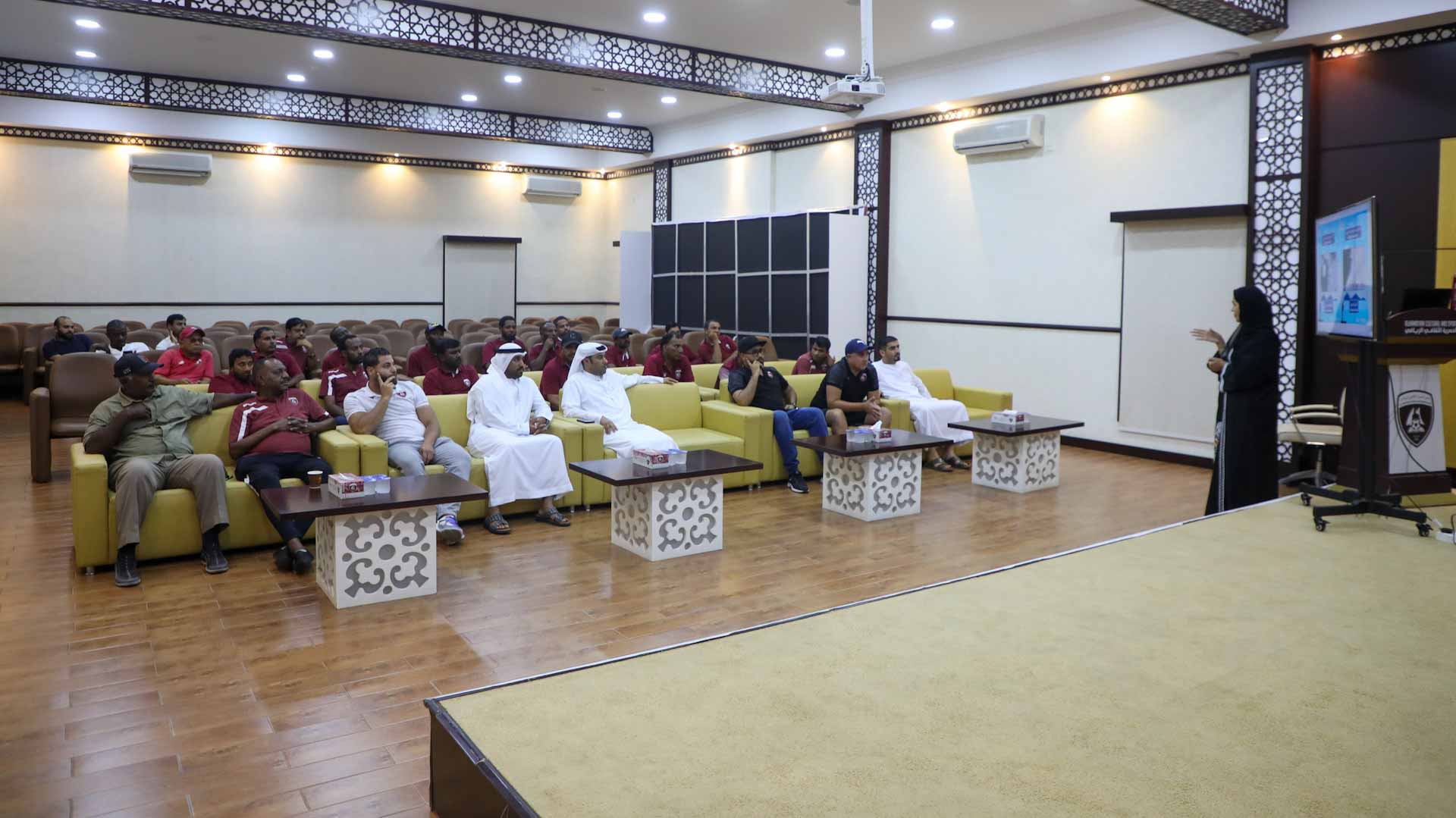 صورة بعنوان: هيئة البيئة والمحميات الطبيعية تقدم محاضرة "الاستدامة البحرية" 