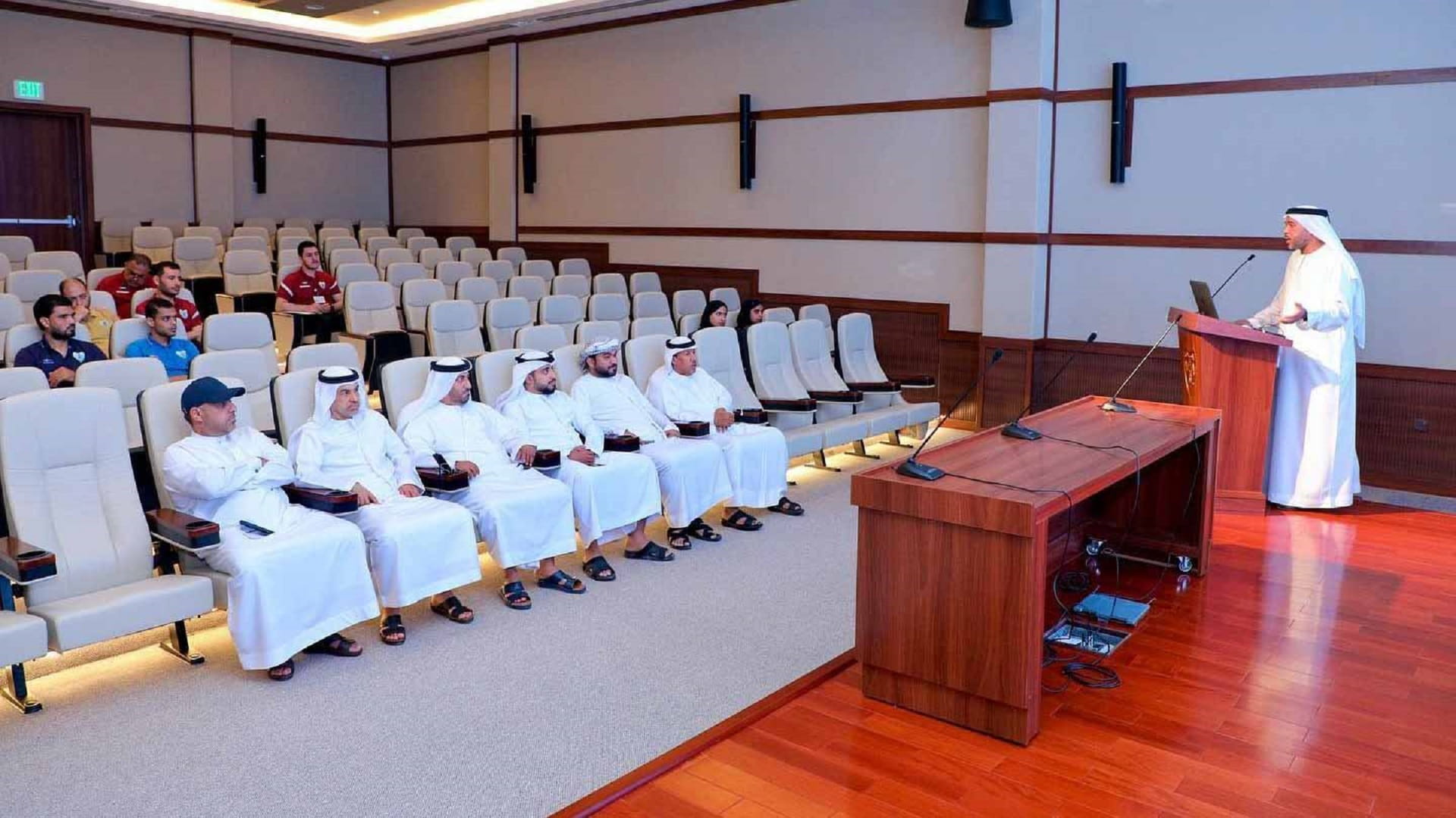 صورة بعنوان: نادي دبا الحصن الرياضي ينظم ورشة في التنمية الرياضية المستدامة 