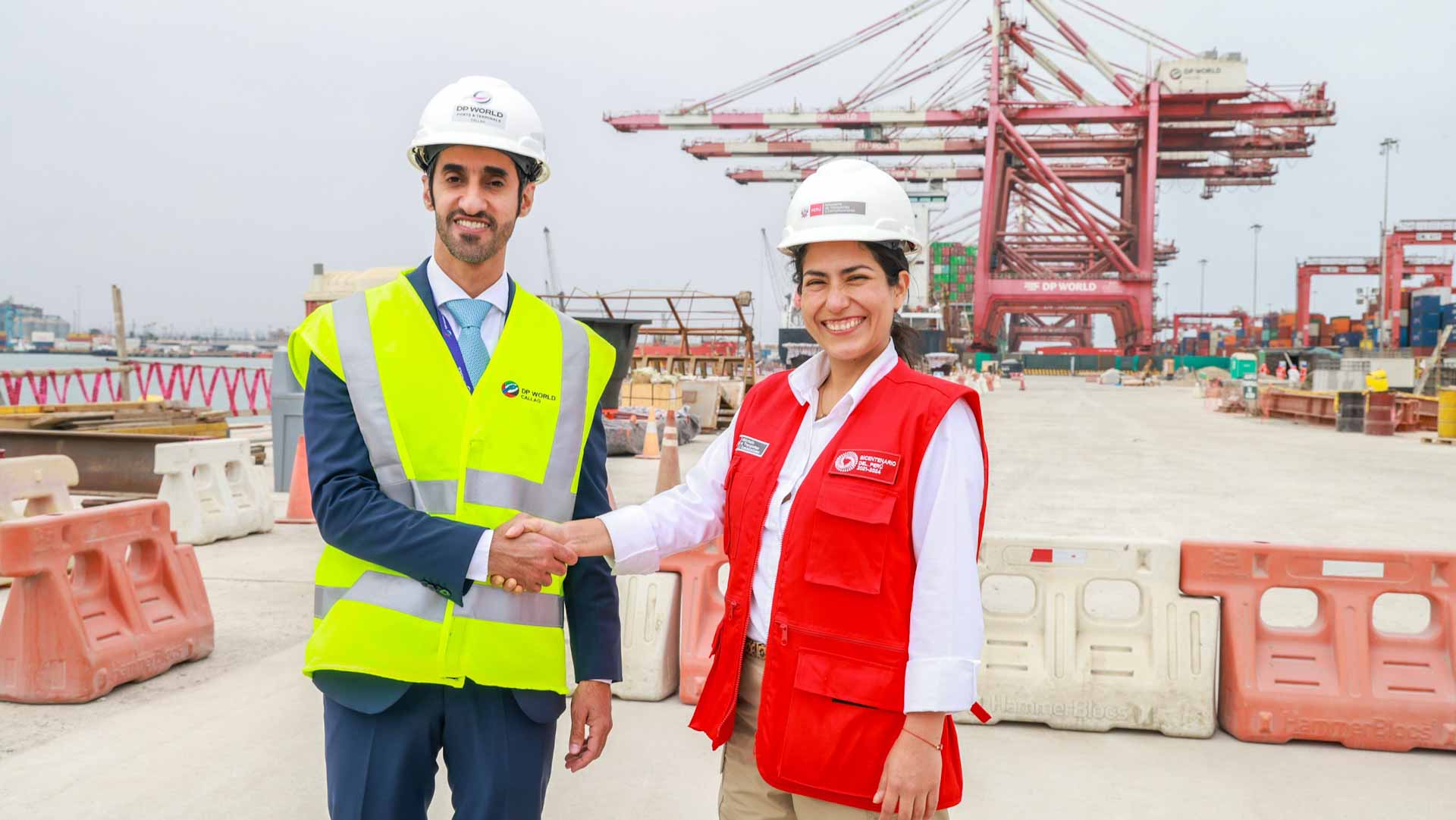Image for the title: UAE Ambassador visits Dubai Ports facilities in Callao Port 