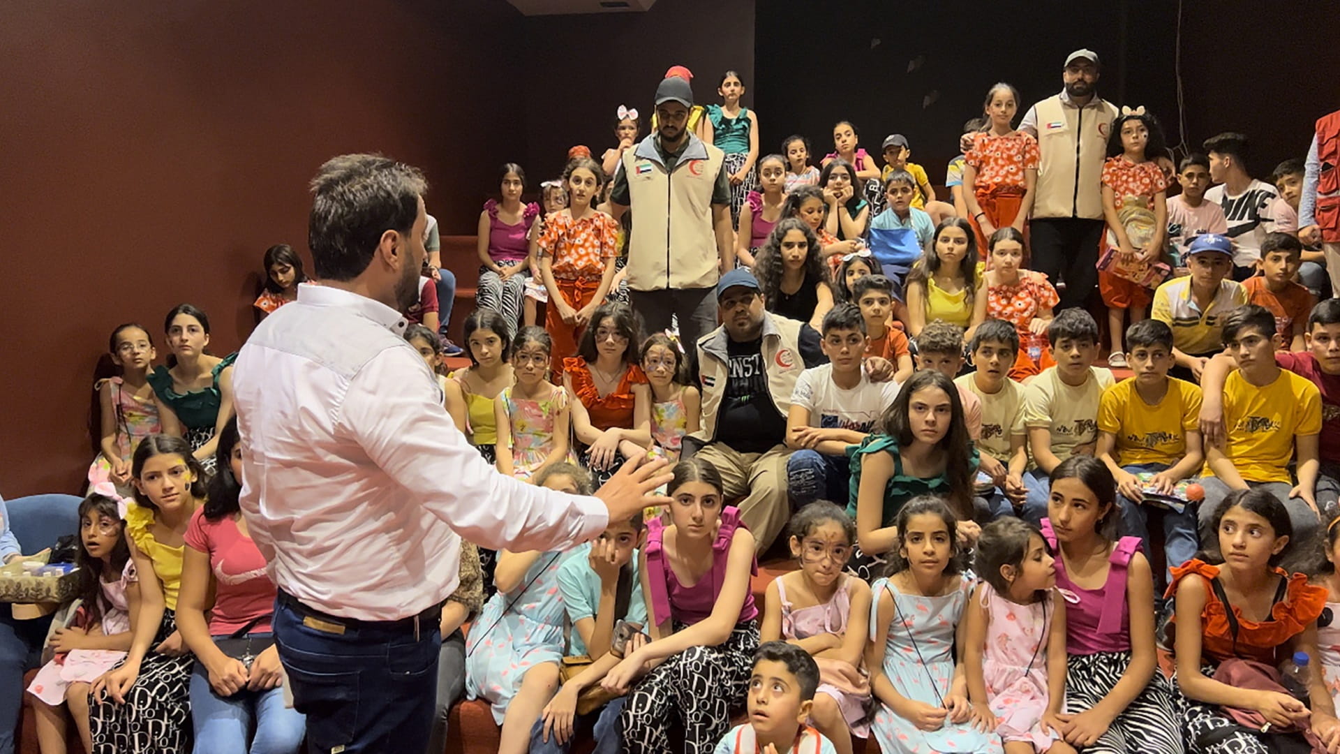 صورة بعنوان: الهلال يحتفل بالعيد مع الأطفال الأيتام ومصابي السرطان في اللاذقية 