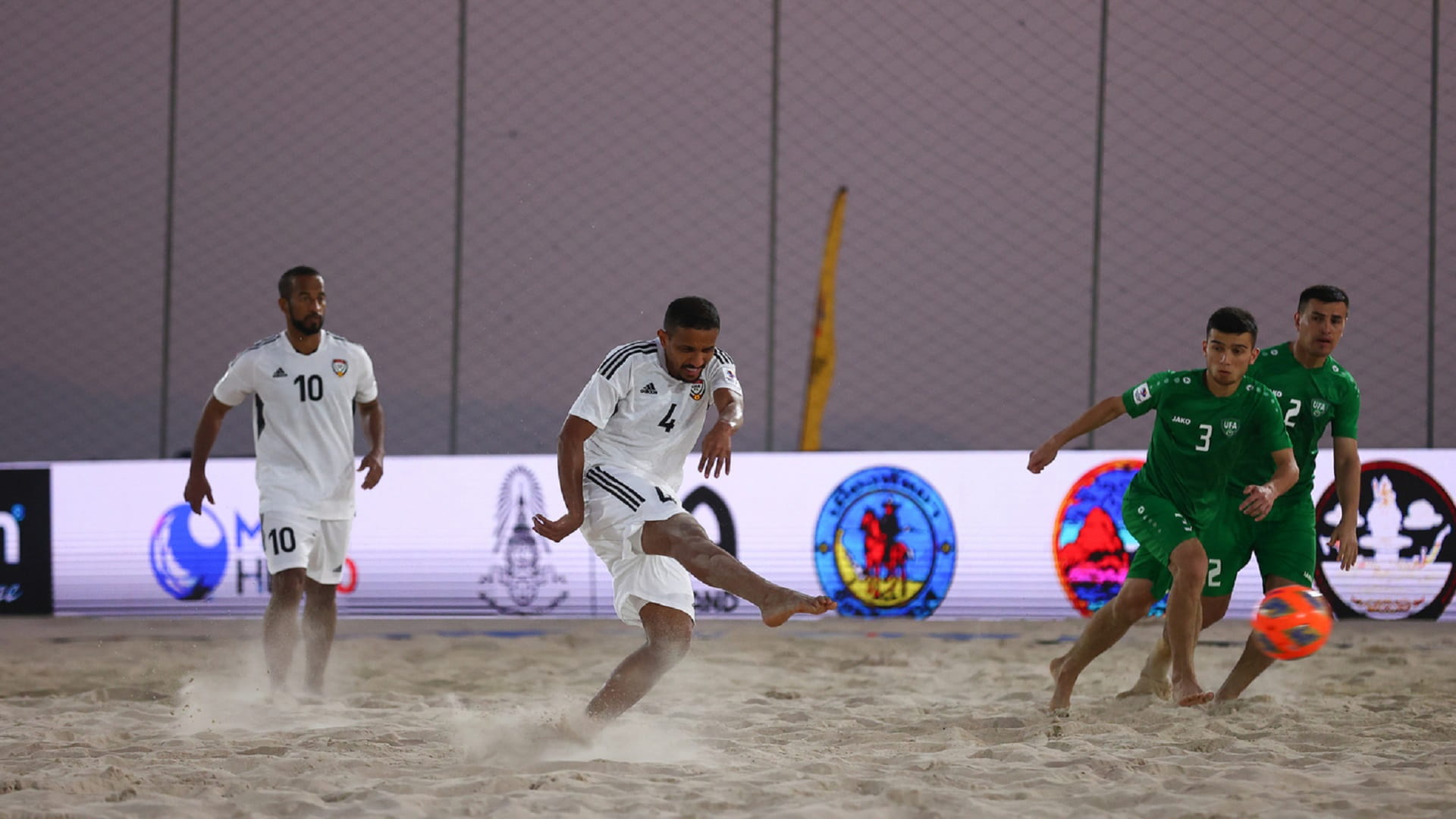 صورة بعنوان: منتخب كرة القدم الشاطئية يبدأ مشواره بكأس آسيا بفوز على أوزباكستان 