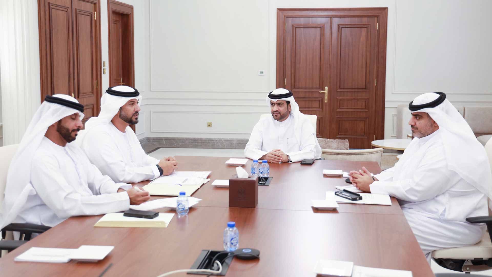 صورة بعنوان: "تخطيط الشارقة" و"بلدي البطائح" يستعرضان مخططات المشاريع التنموية 