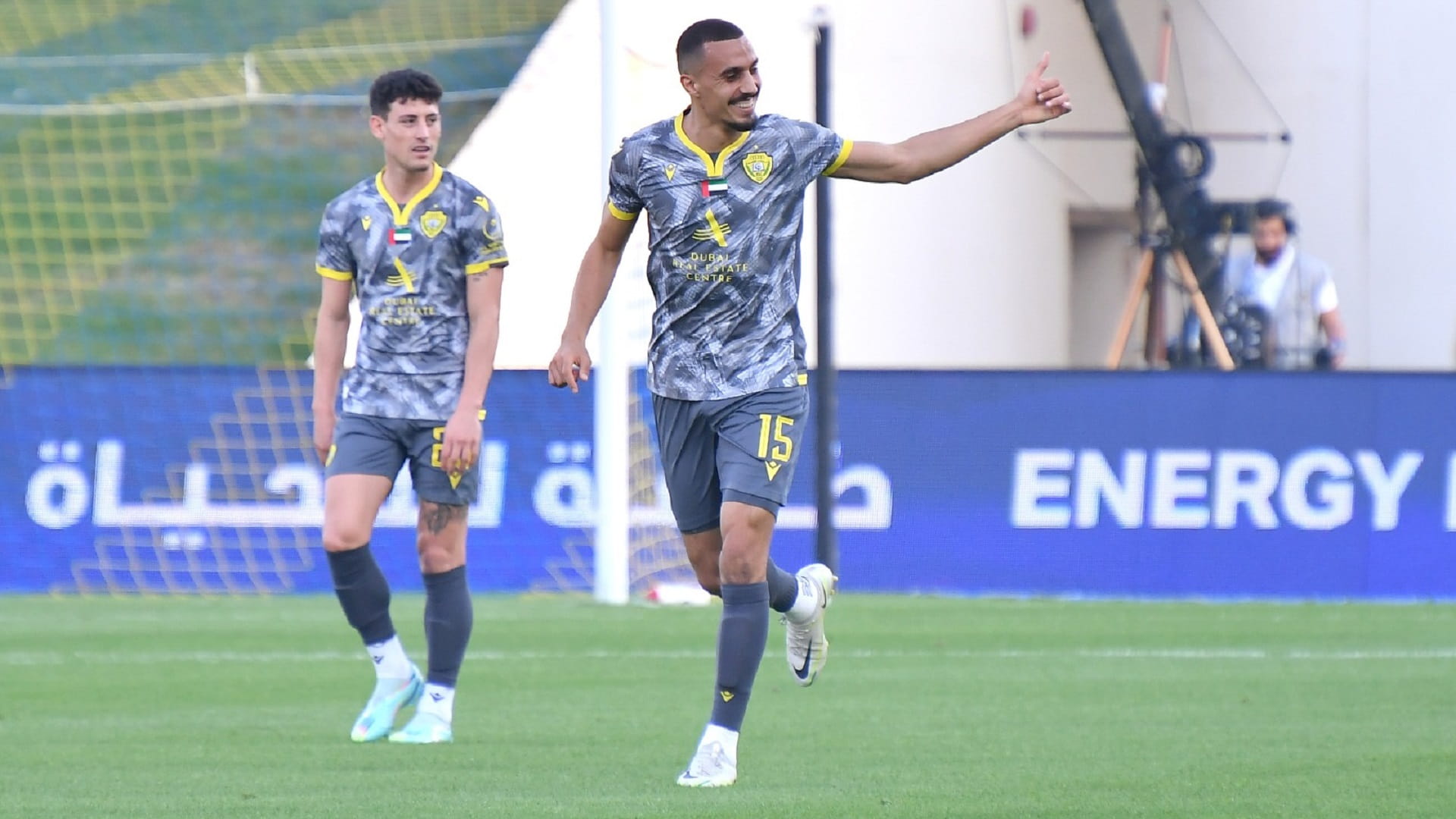 صورة بعنوان: الوصل يفوز على الظفرة بثنائية في دوري أدنوك للمحترفين 