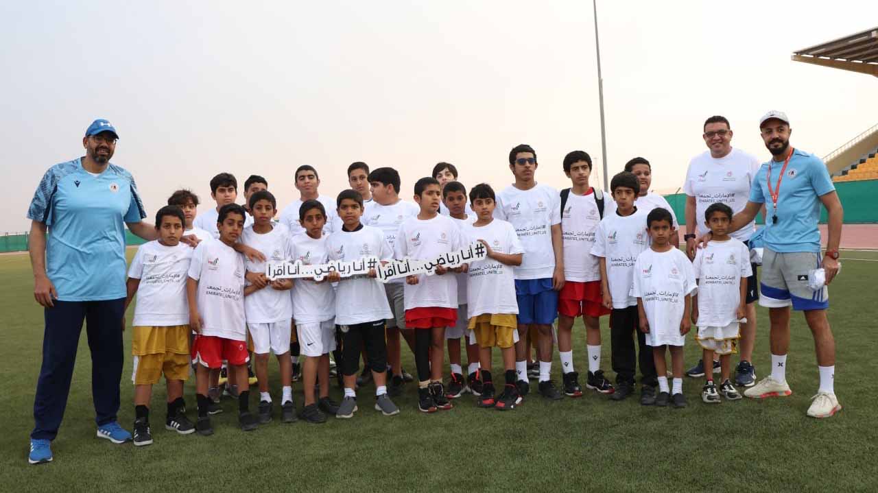 صورة بعنوان: "بالإمارات تجمعنا"..لاعبو نادي مليحة يحتفون بـاليوم الرياضي الوطني 