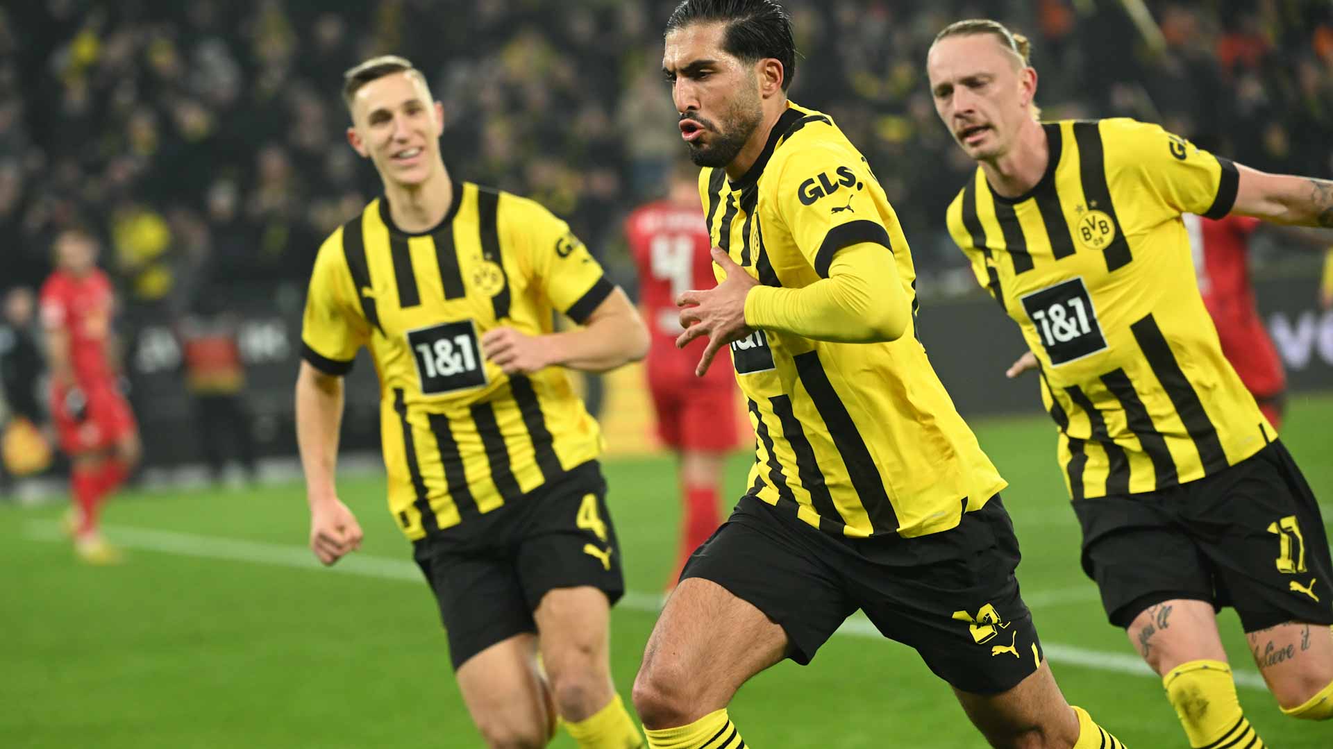 صورة بعنوان: بوروسيا دورتموند يعتلي صدارة الدوري الألماني 