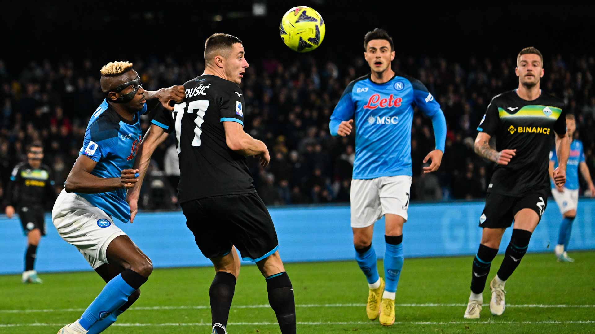 صورة بعنوان: لاتسيو يوقف سلسلة انتصارات نابولي في الدوري الإيطالي 