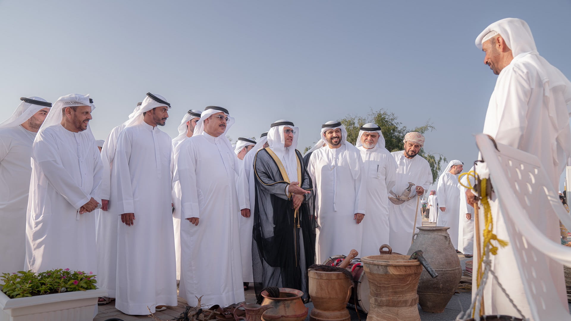 صورة بعنوان: أيام الشارقة التراثية تنثر عطر التراث على الجمهور في خورفكان 