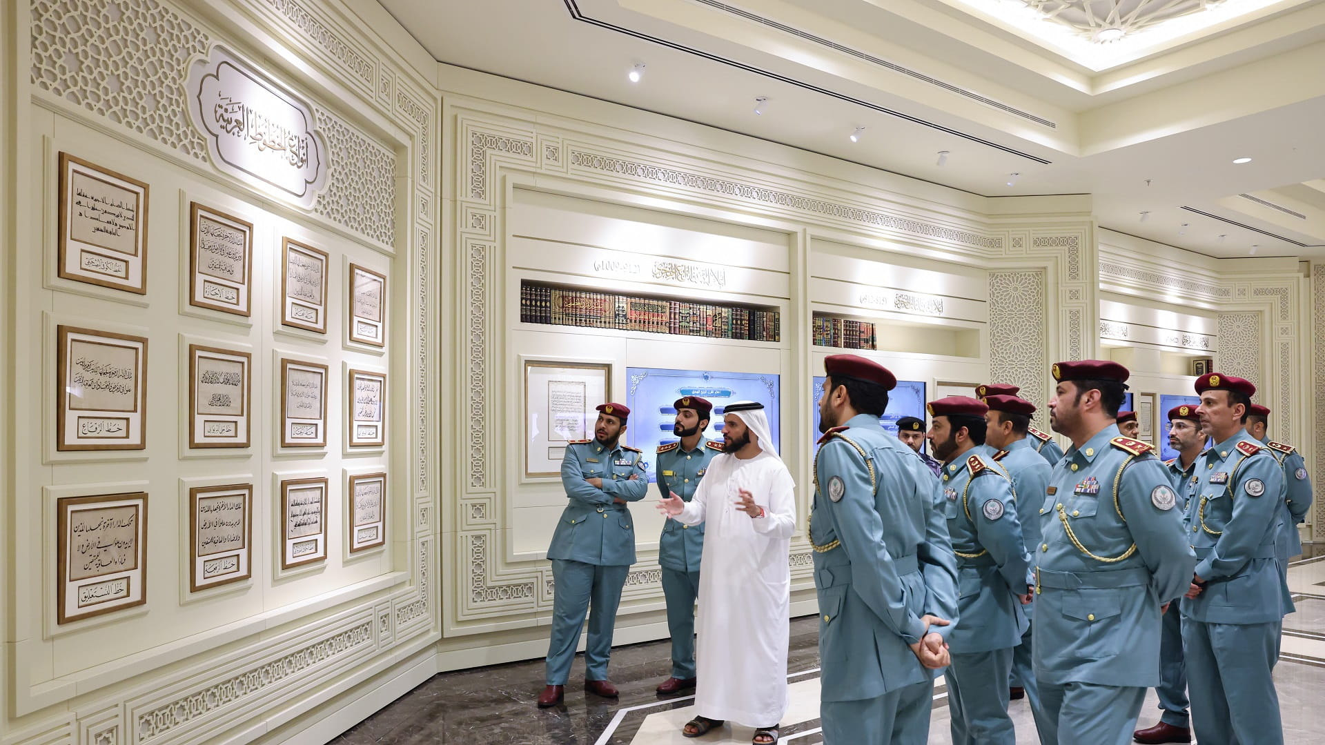 صورة بعنوان: مراكز الشرطة الشاملة: مجمع القرآن بالشارقة منارة للارتقاء بالإنسان 
