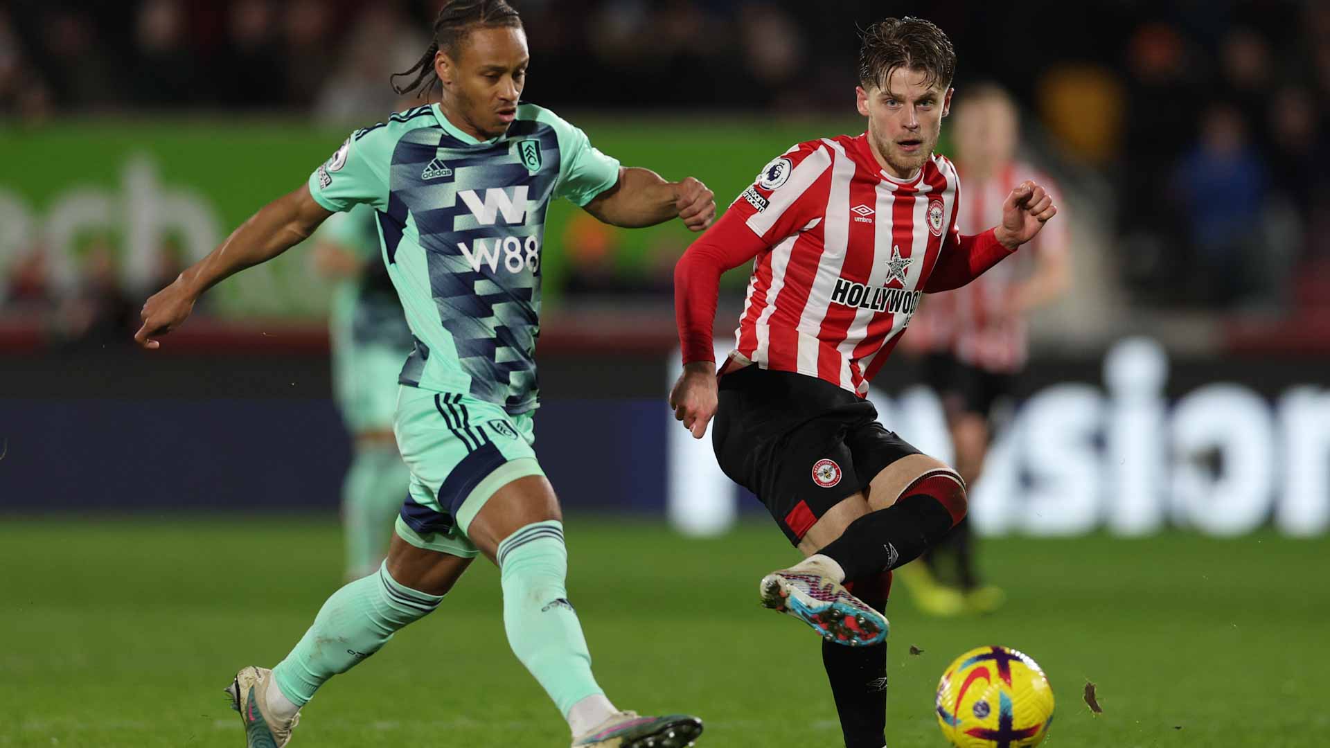 صورة بعنوان: برنتفورد يستعيد نغمة الانتصارات في الدوري الإنجليزي 