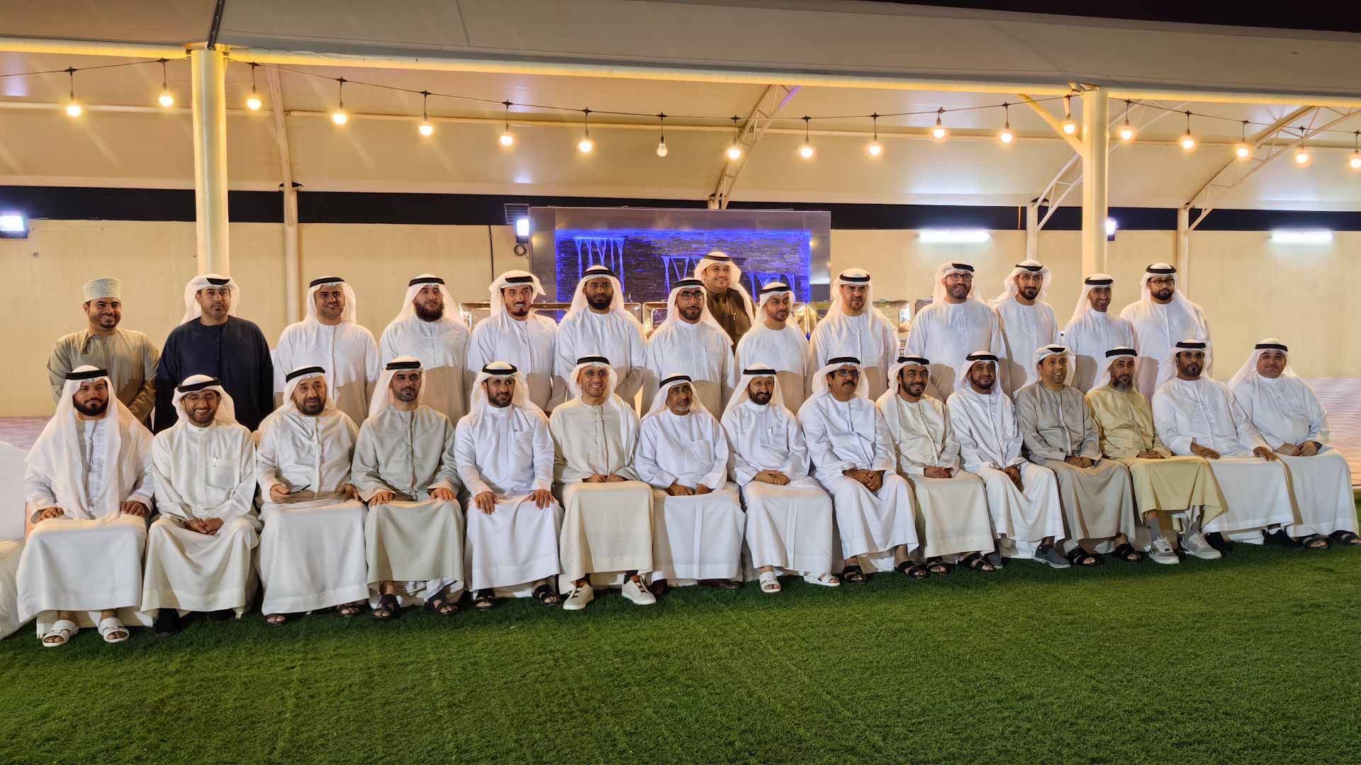 صورة بعنوان: "مجلس الرحمانية" يزور عثمان علي النقبي في منزله 