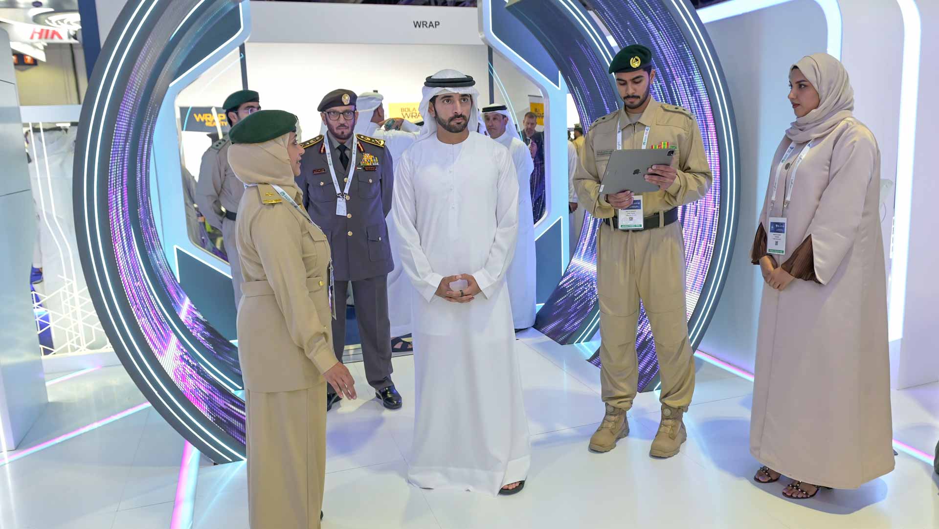 صورة بعنوان: حمدان بن محمد يشهد افتتاح أعمال القمة الشرطية العالمية في دبي  