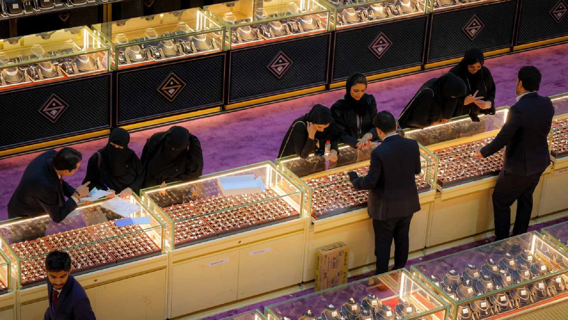 Image for the title: WJMES continues to bedazzle visitors with exquisite designs 