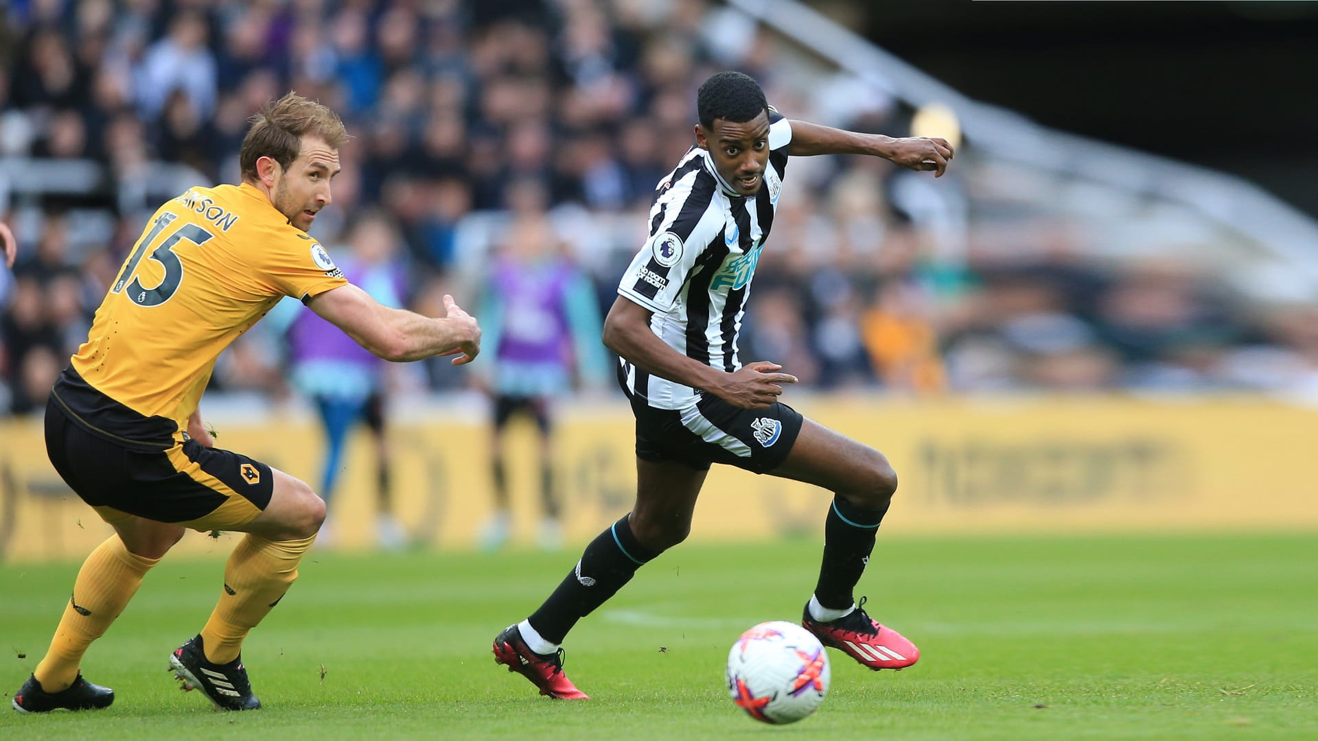 صورة بعنوان: نيوكاسل يقترب من مربع الكبار في الدوري الإنجليزي 