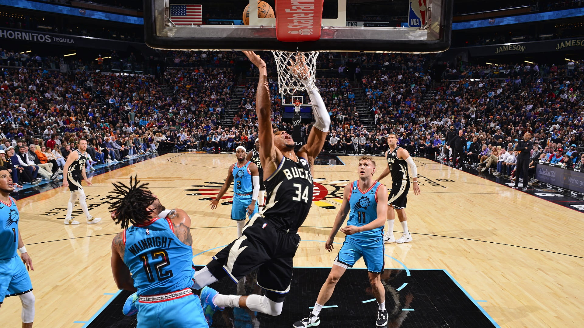 صورة بعنوان: ميلووكي بكس يتخطى صنز في دوري السلة الأميركي 