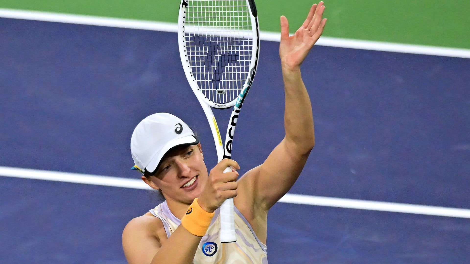 صورة بعنوان: البولندية شفيونتيك تتأهل لدور الثمانية ببطولة إنديان ويلز للتنس 