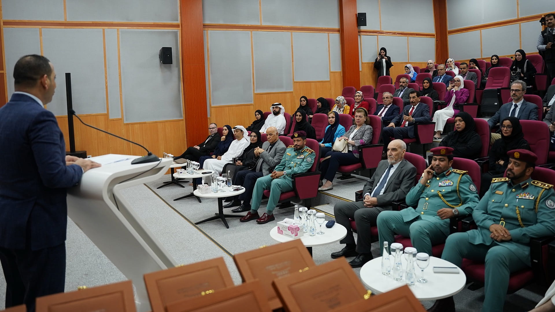 صورة بعنوان: جامعة الشارقة تفتتح المقر الجديد لمعهد البحوث للعلوم الإنسانية 