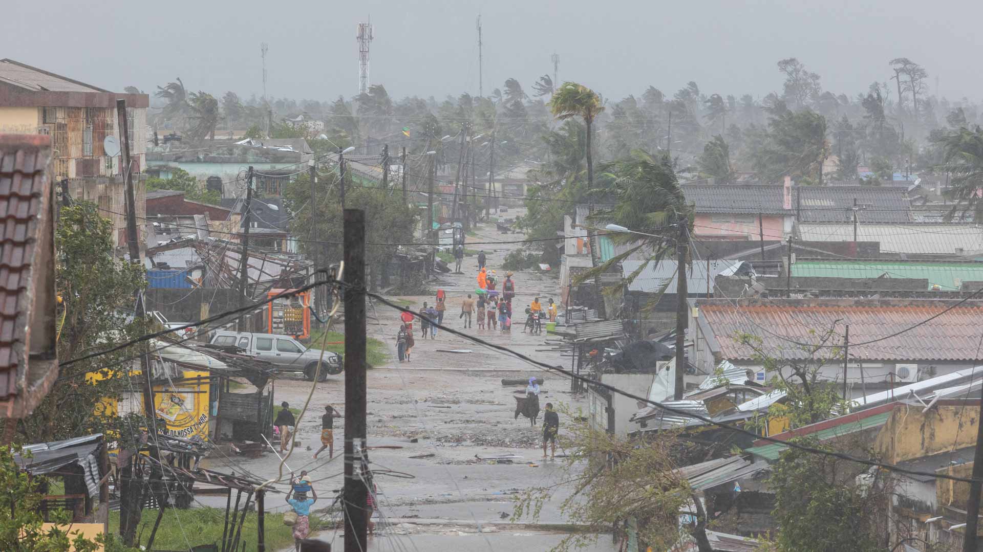 Image for the title: Mozambique reports 63 more deaths from Cyclone Freddy 