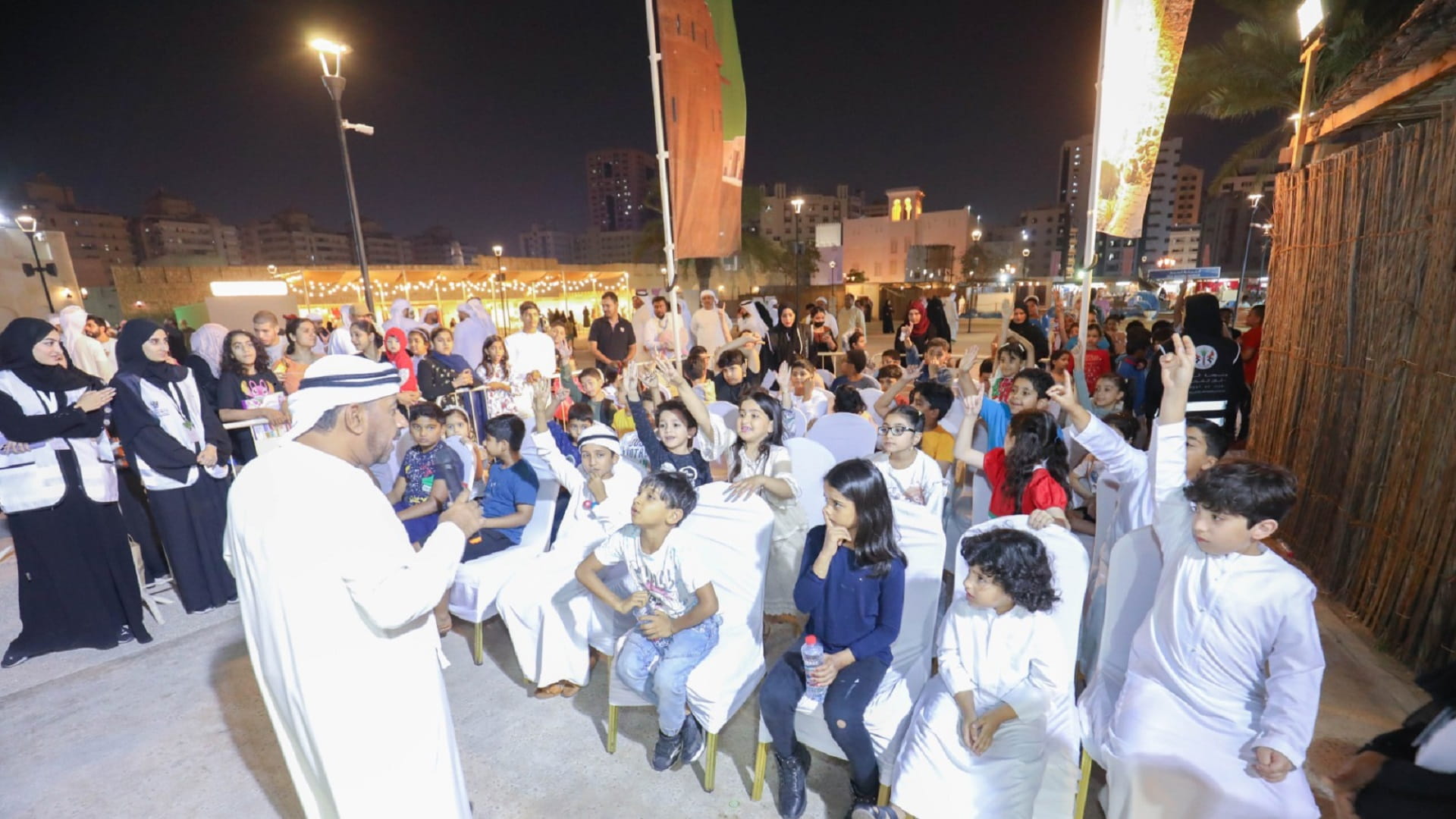 صورة بعنوان: مشاركة لافتة لدائرة شؤون الضواحي والقرى في أيام الشارقة التراثية  