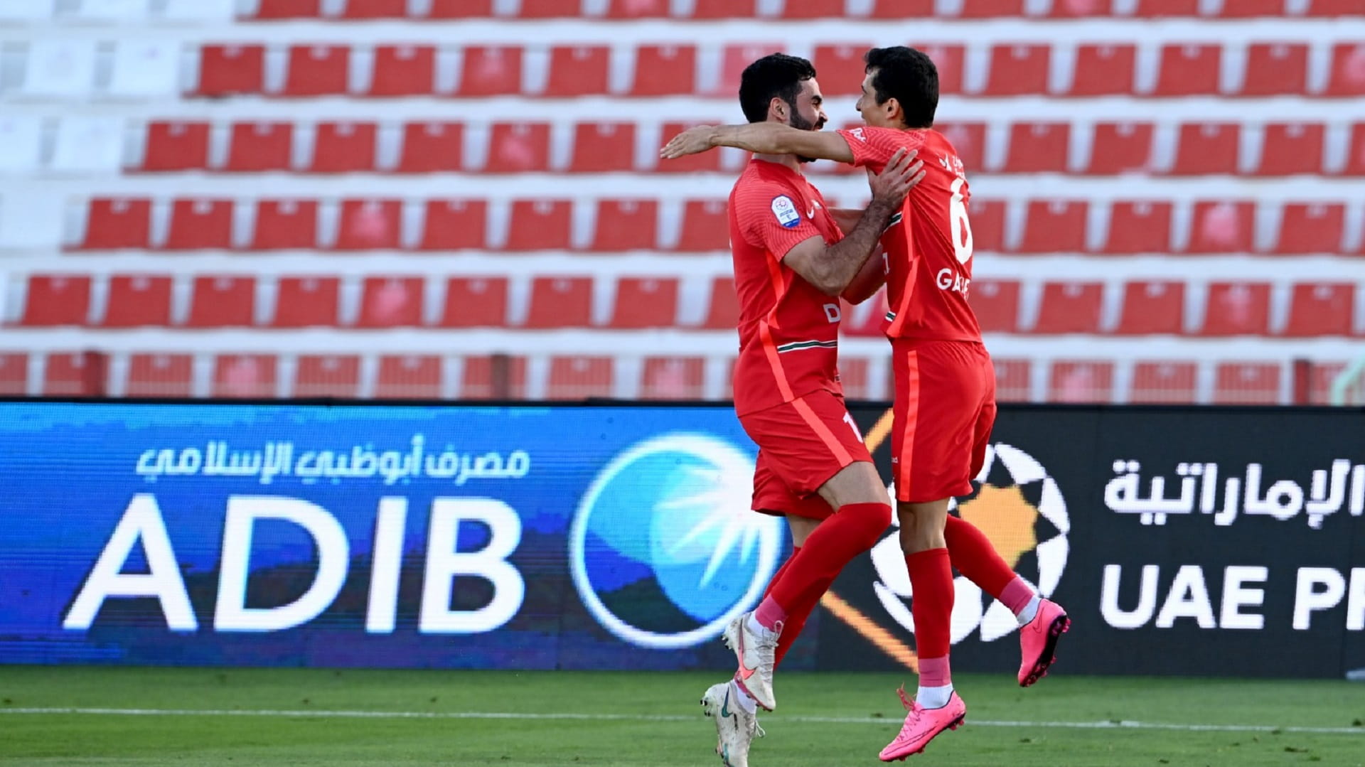 صورة بعنوان: شباب الأهلي يفوز على خورفكان ويحافظ على صدارة دوري أدنوك للمحترفين 