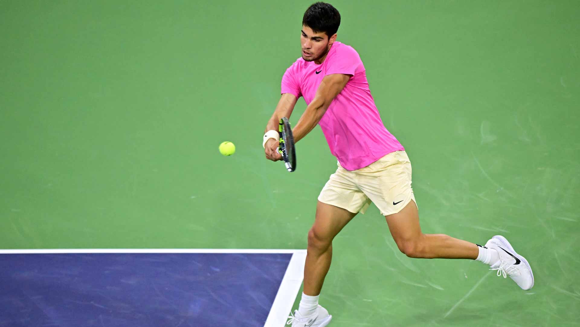 صورة بعنوان: الكاراز يضرب موعداً مع سينر في المربع الذهبي لإنديان ويلز 