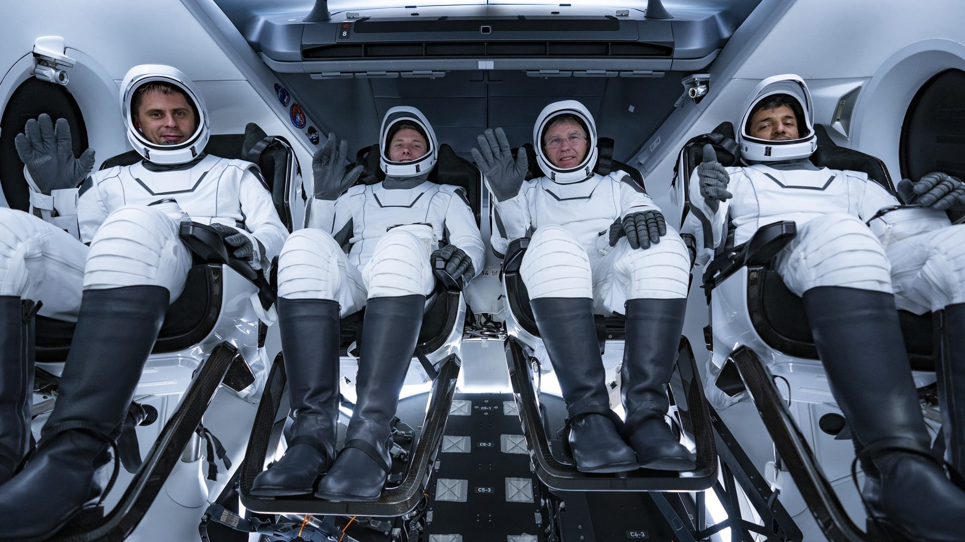 Image for the title: Sultan AlNeyadi to interact with UAE public live from ISS 