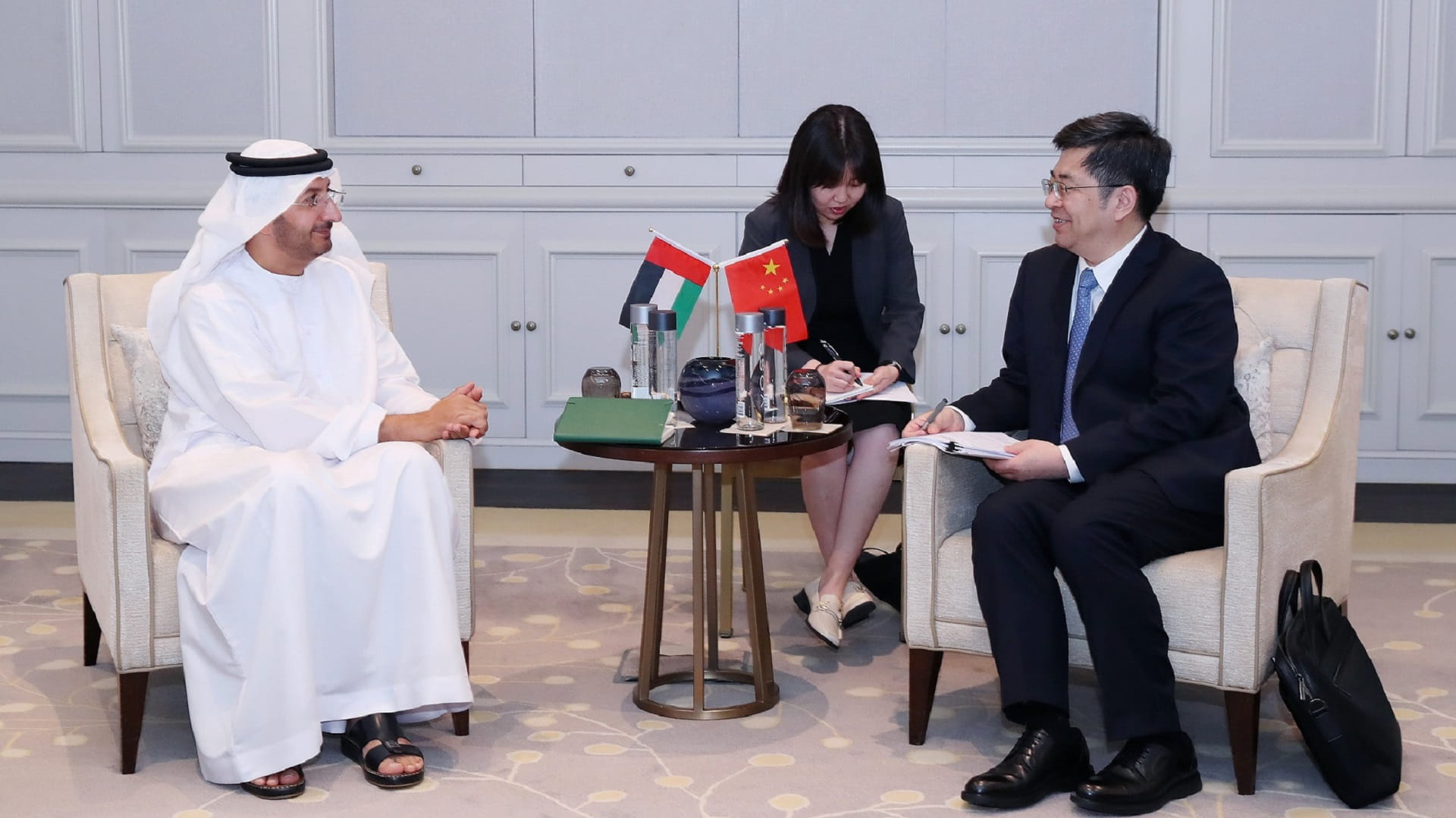 Image for the title: UAE, China review enhancing joint investment opportunities 