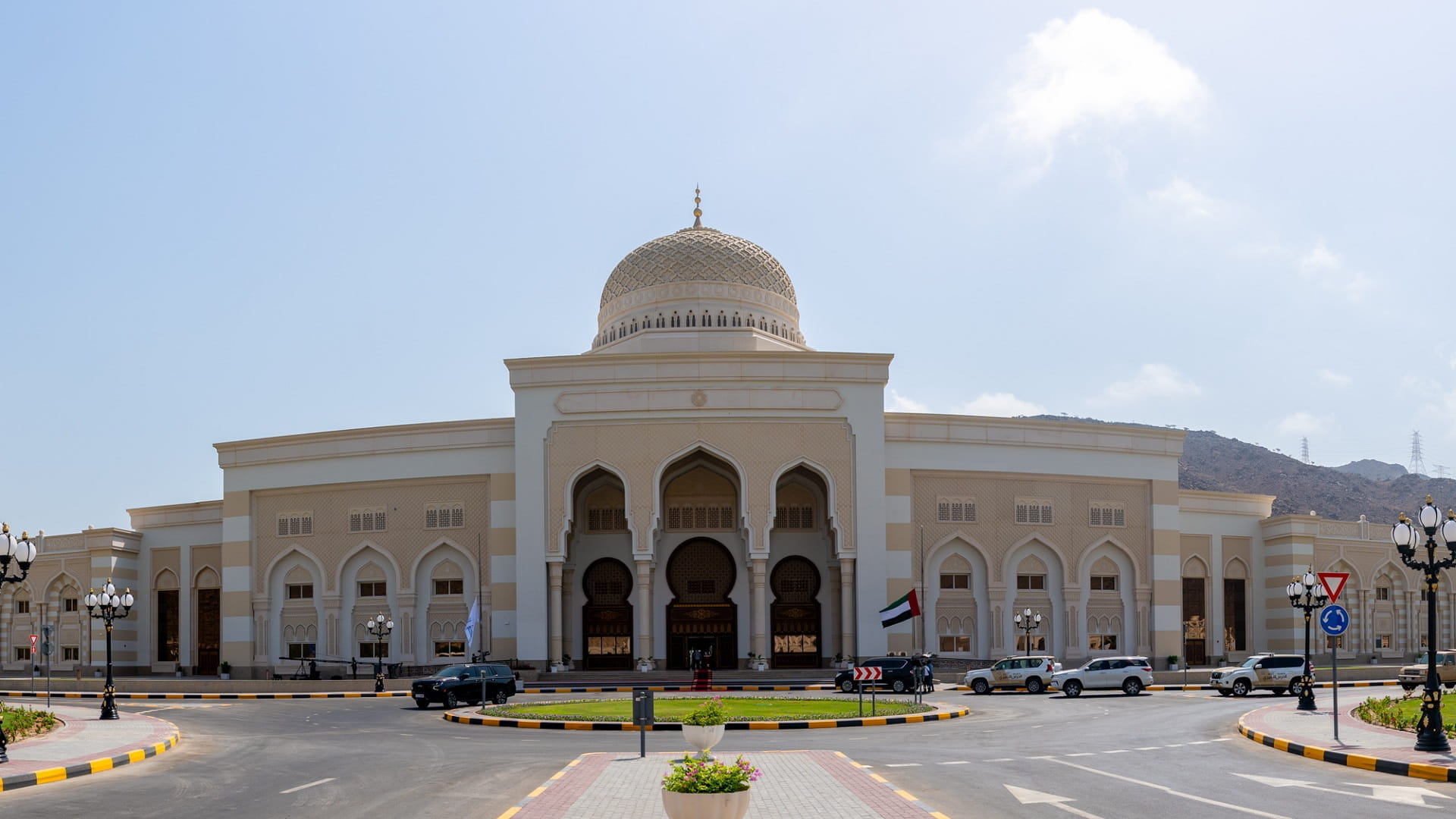 صورة بعنوان: جميلة القاسمي تدعو لتضافر جهود مؤسسات التعليم العالي لدمج المعاقين 