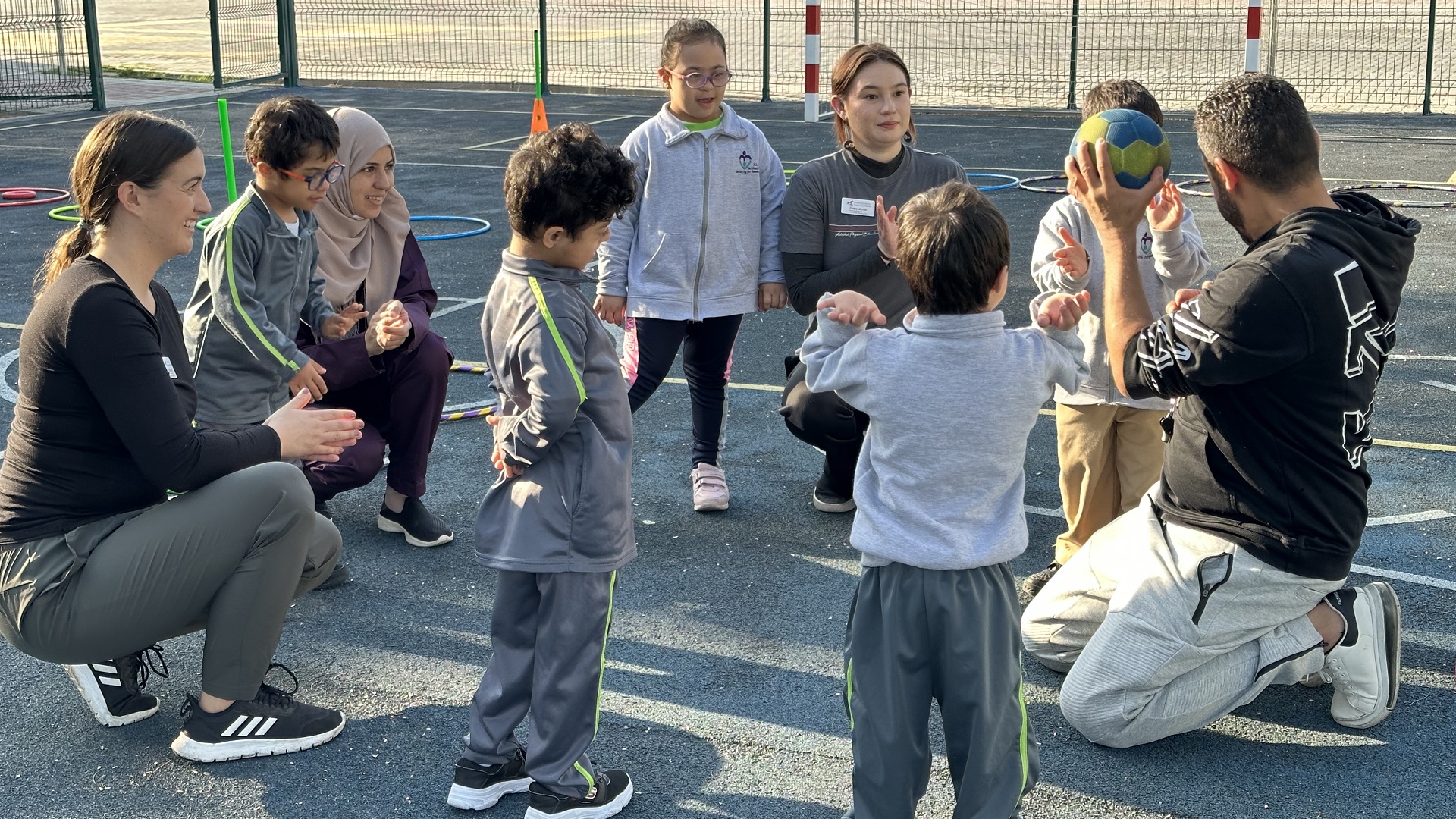 صورة بعنوان: جامعة أميركية تشيد بأساليب "إنسانية الشارقة" في تعليم ذوي الإعاقة 