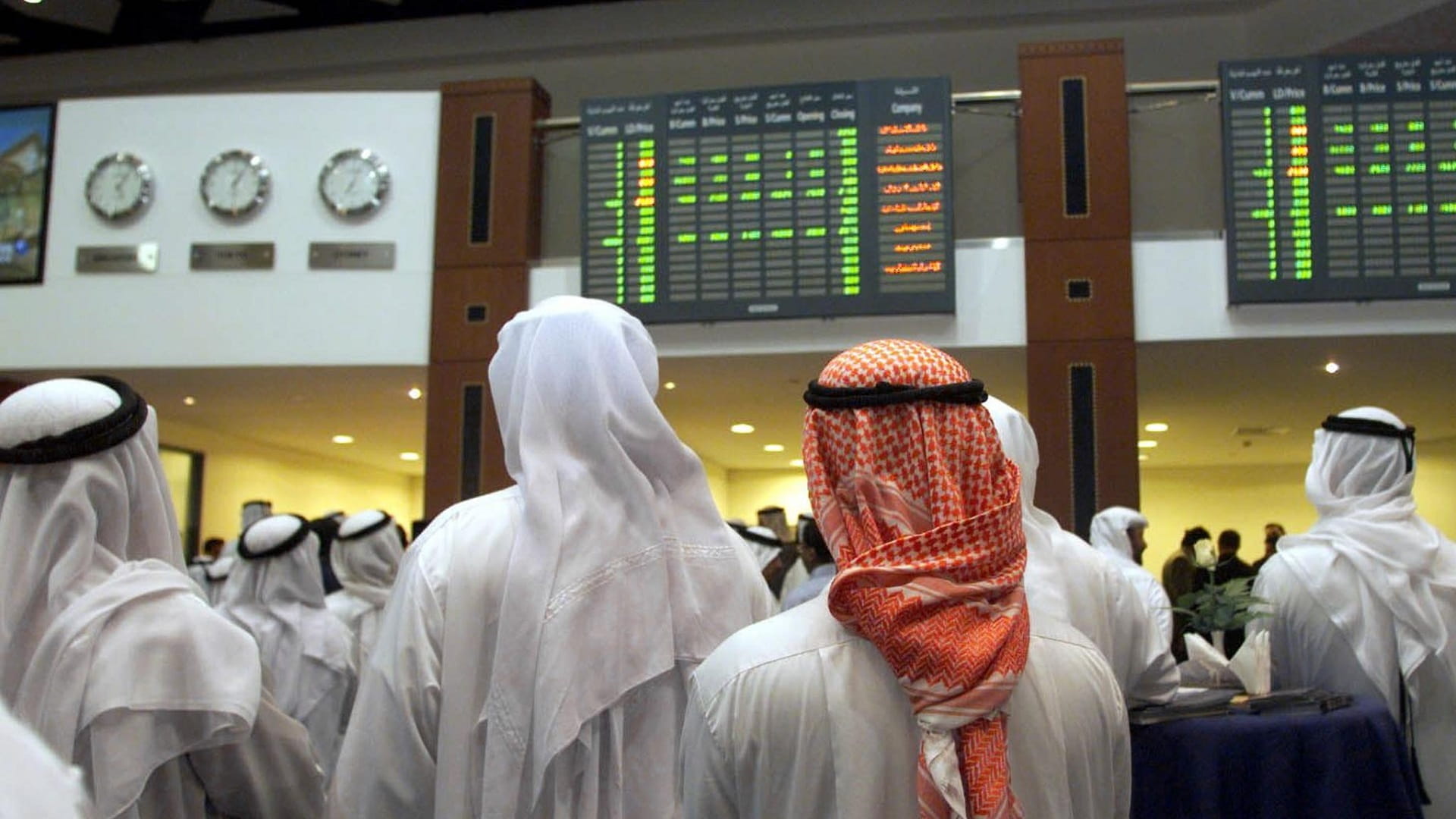 صورة بعنوان: الأسهم تربح 8.4 مليار درهم وسوق دبي يبلغ أعلى مستوياته في 3 أسابيع 