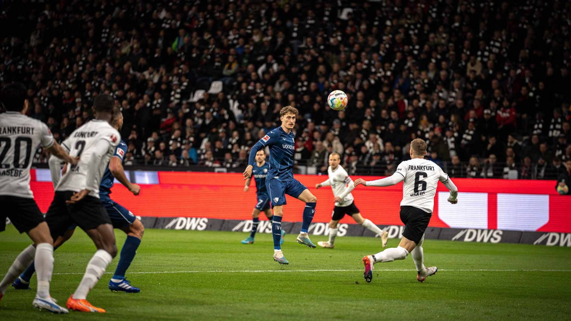 صورة بعنوان: آينتراخت فرانكفورت يواصل إهدار النقاط في الدوري الألماني 