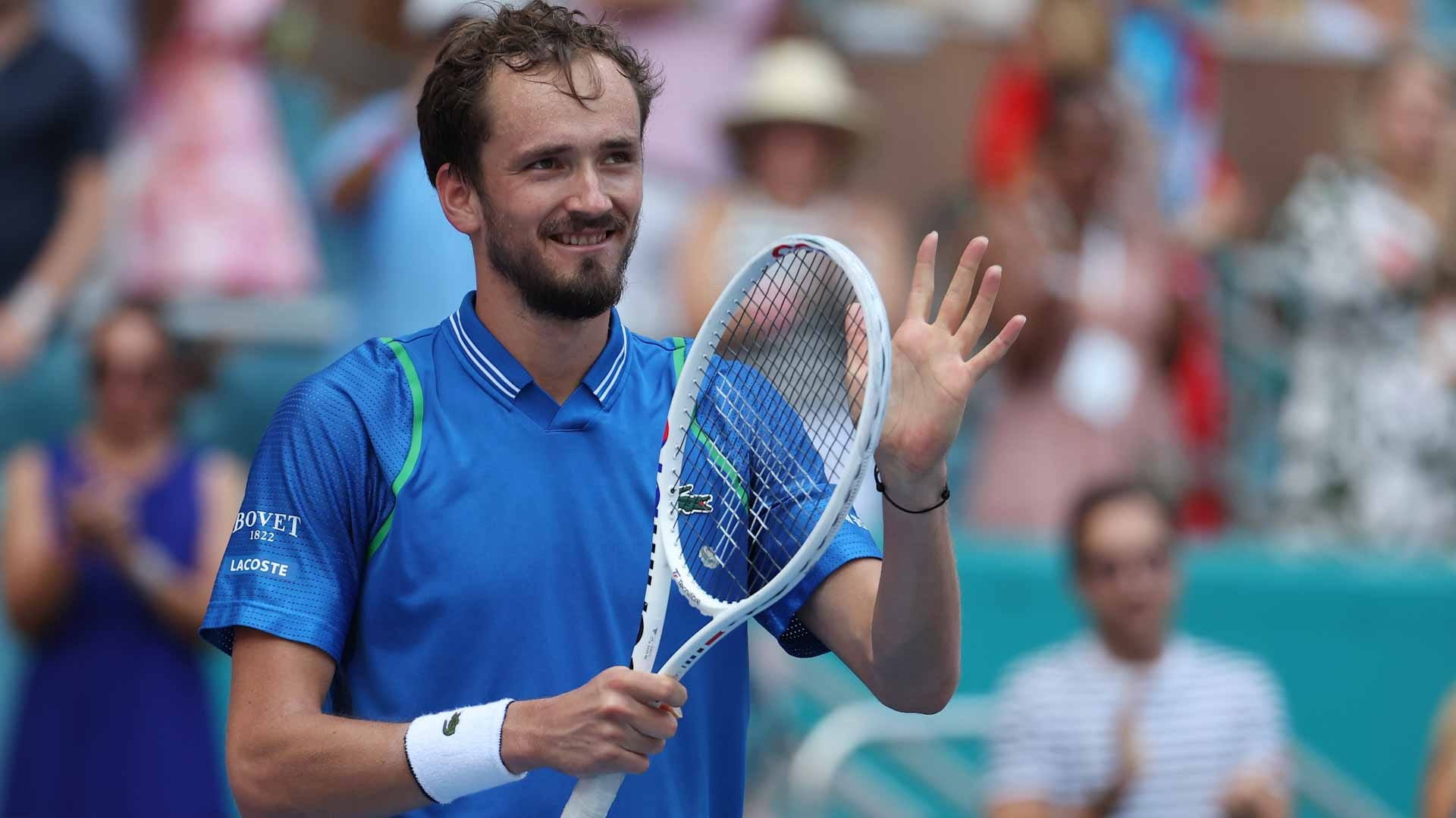 صورة بعنوان: الروسي ميدفيديف يتأهل لنهائي بطولة ميامي للتنس 