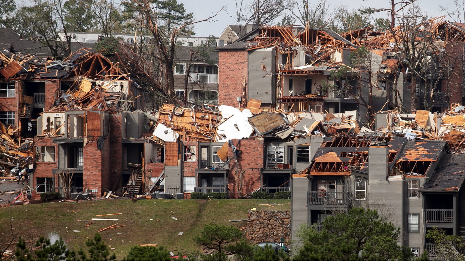 Image for the title: Arkansas tornado kills 3, Midwest storms leave 3 dead 