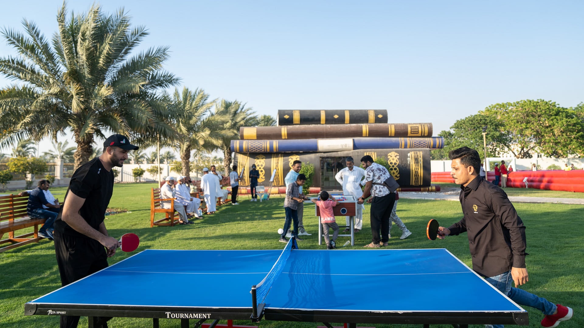 صورة بعنوان: معهد الشارقة للتراث يحتفي بيوم العمال العالمي 
