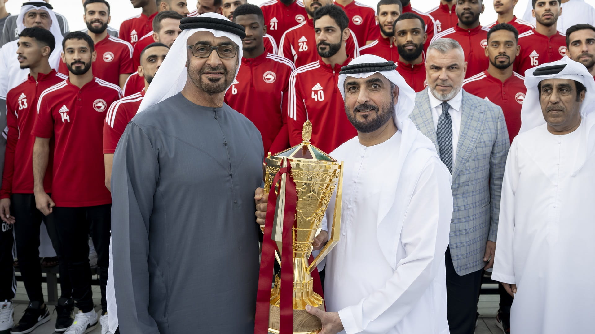 صورة بعنوان: راشد بن حميد: استقبال رئيس الدولة لـ"الملك" يطرز تاريخنا بالفخر  