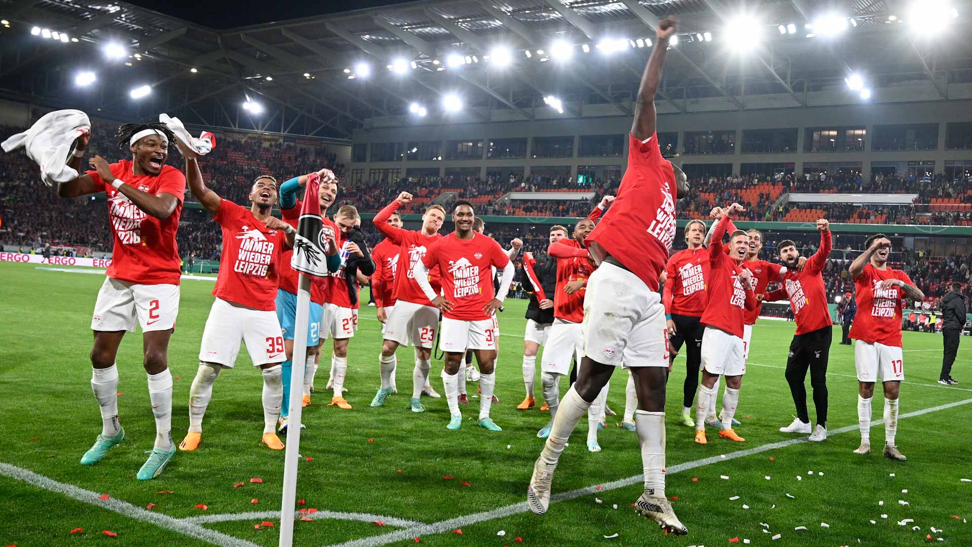 صورة بعنوان: لايبزج يتأهل لنهائي كأس ألمانيا لكرة القدم 