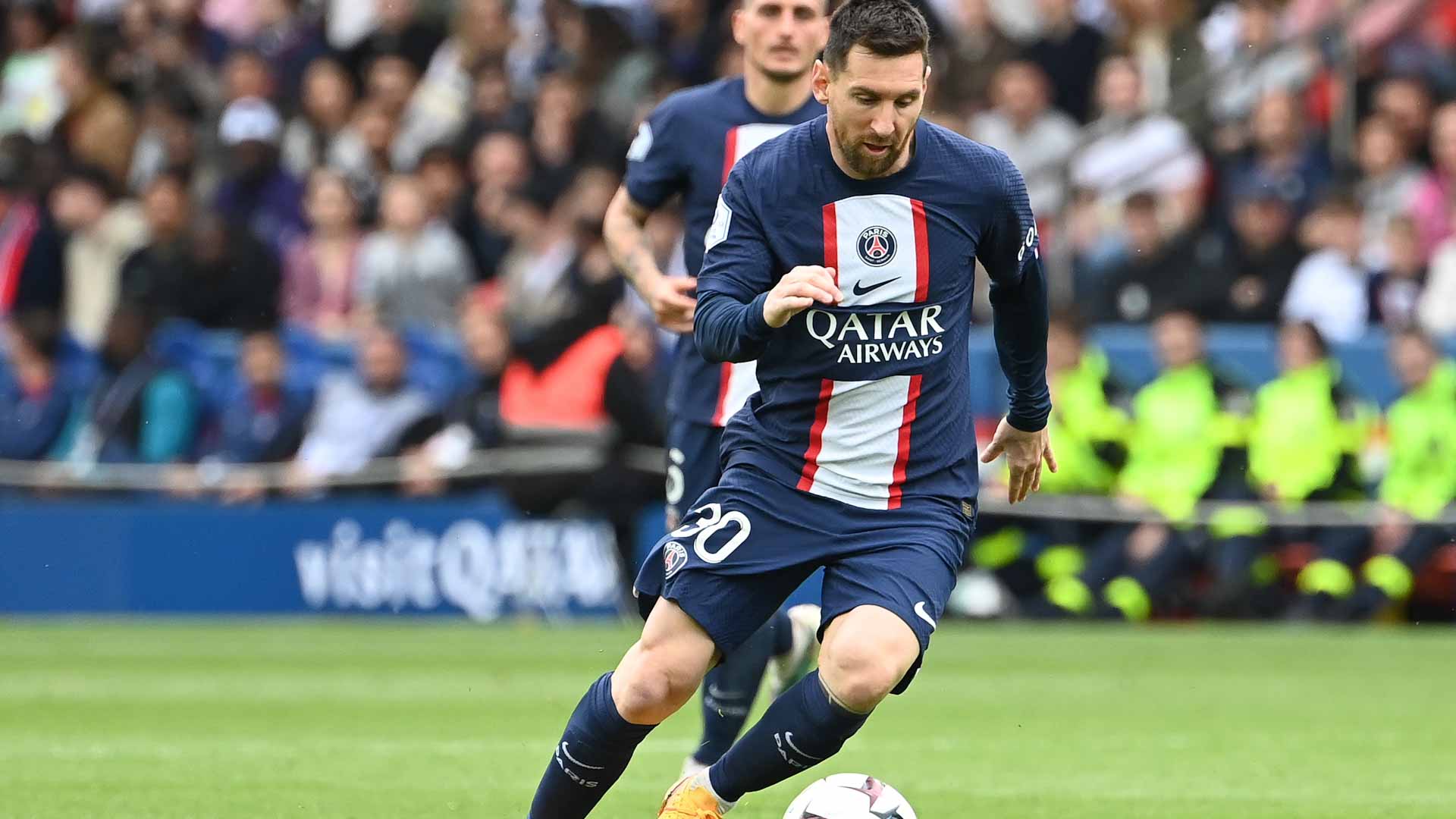 صورة بعنوان: باريس سان جيرمان يوقف ميسي بسبب سفره إلى السعودية 