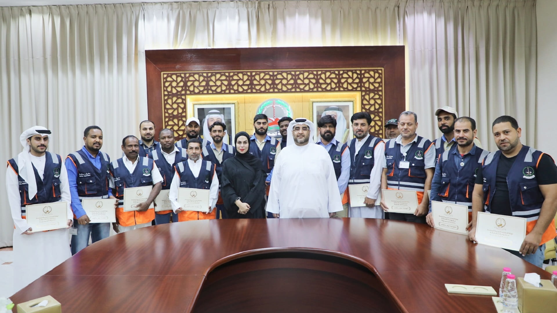 صورة بعنوان: بلدية الحمرية تؤهل 23 من كوادرها لرخصة "السلامة والبيئة والصحة" 