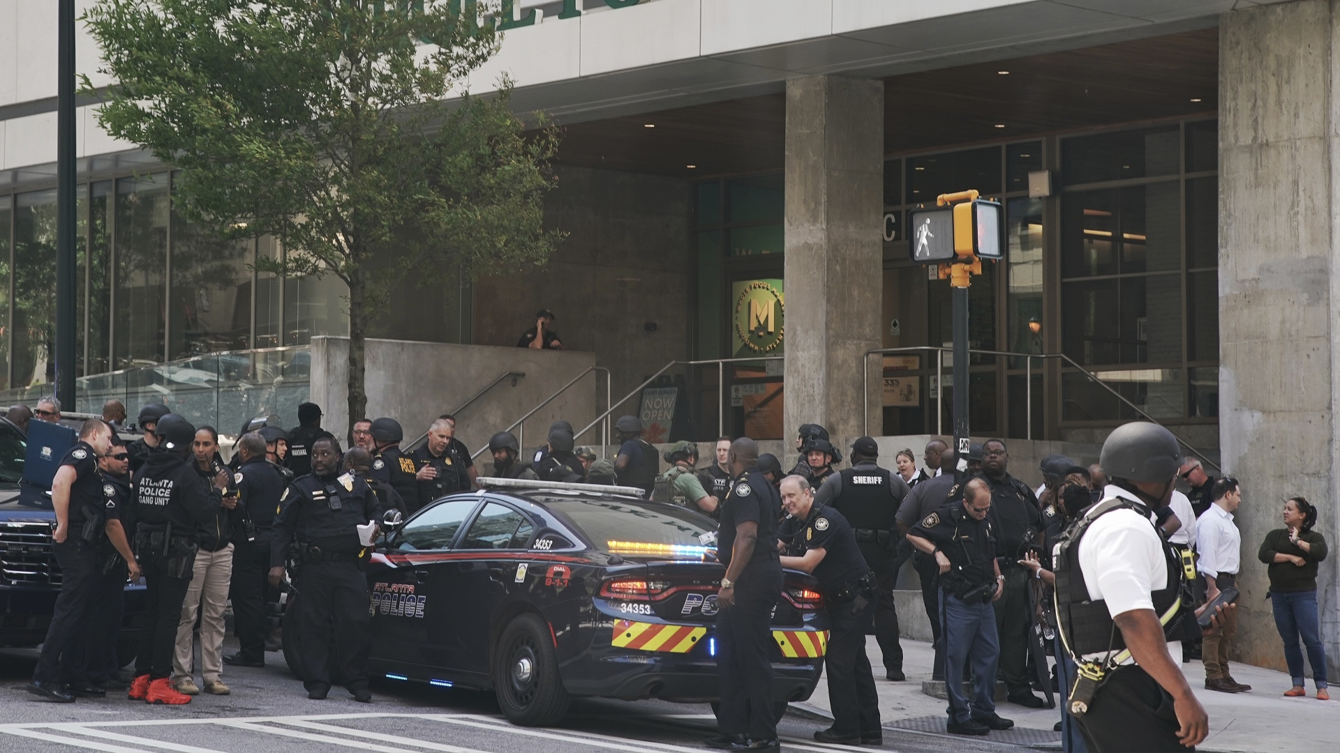 صورة بعنوان: في الموت المجاني...إطلاق نار يقتل امرأة ويجرح أخريات بجنوب أميركا 